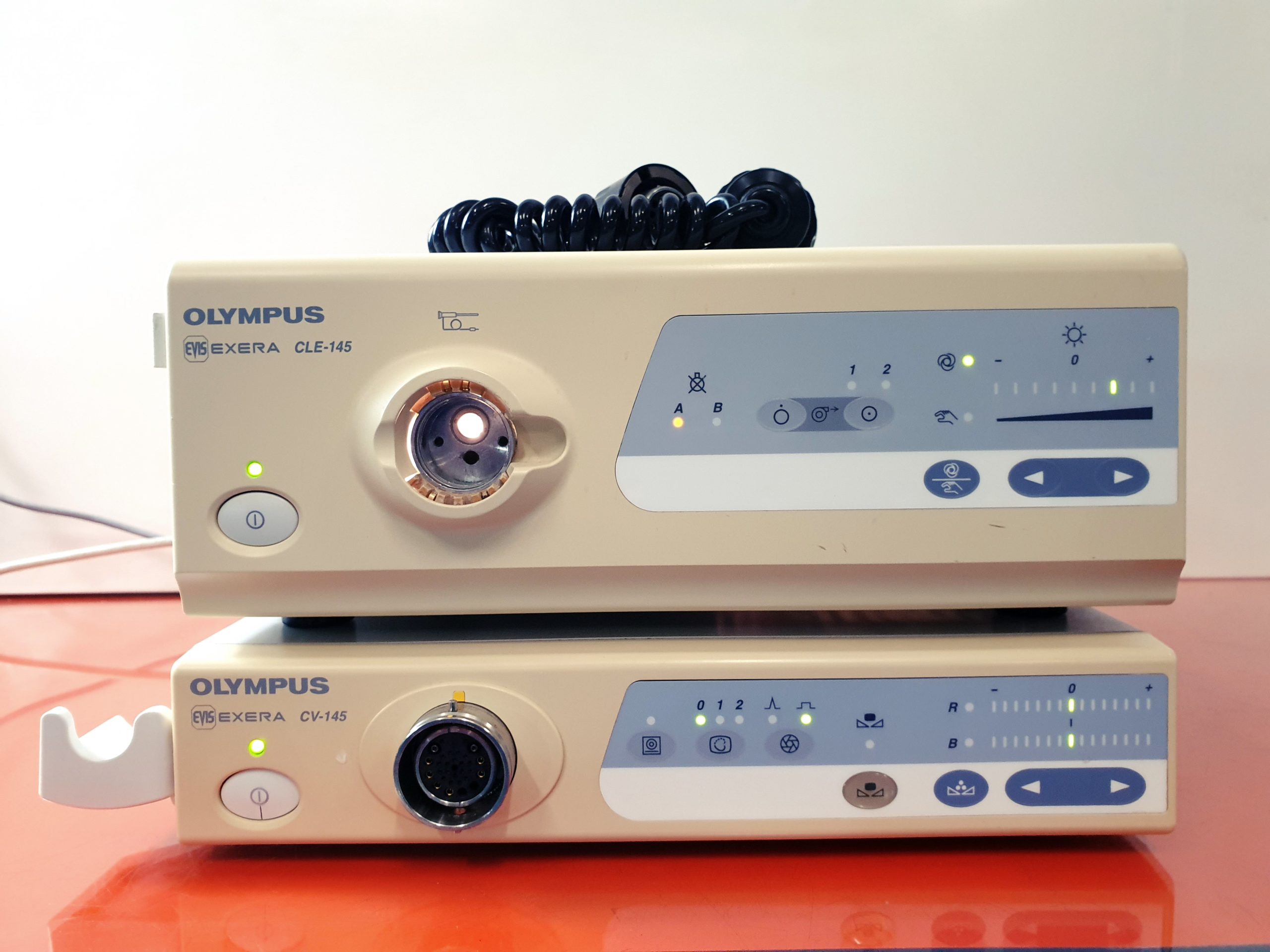 Olympus Evis Exera CV-145 Videoprozessor + CLE-145 Lichtquelle + MAJ-843 + MAJ-844 Tastatur
