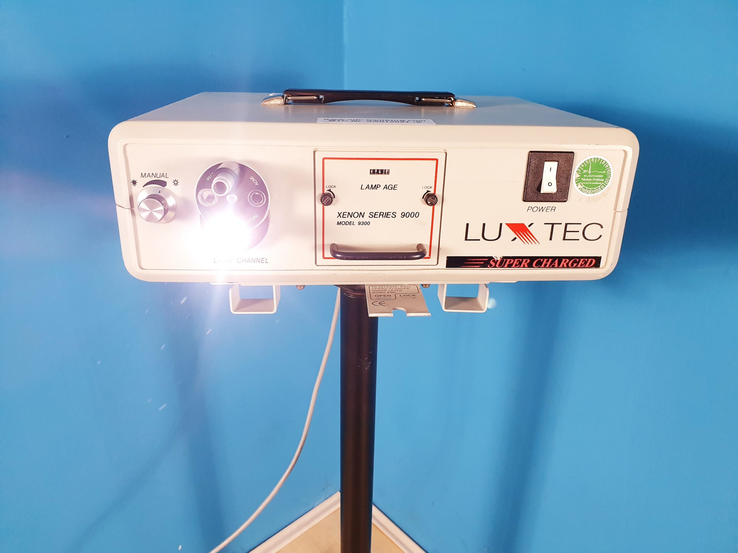 Luxtec Xenon Series 9000 Model-9300 Light Source mit ACMI Wolf Storz und Olympus Adapter