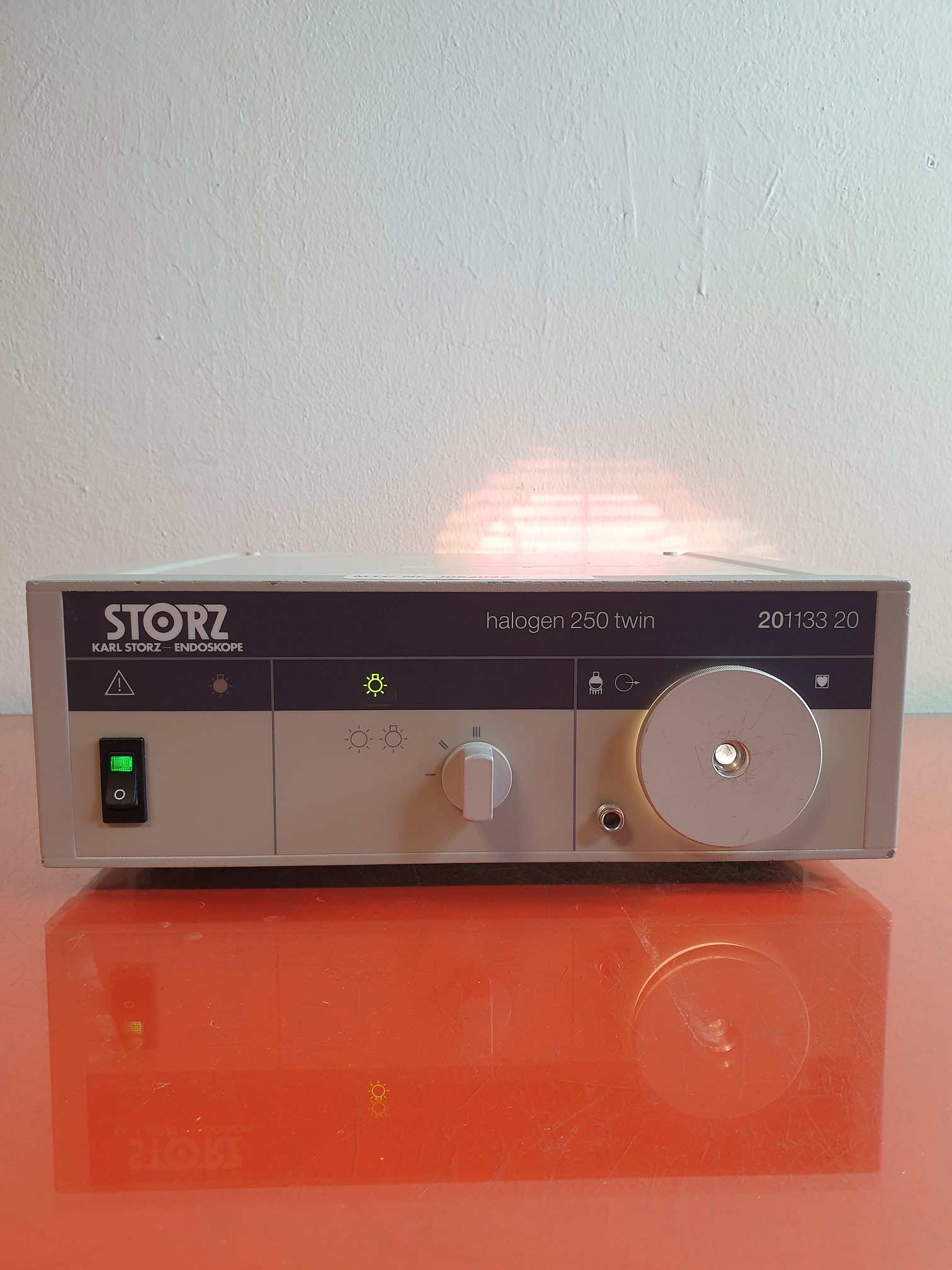 Storz 201133 20 // 20113320 – Endoskopie Light Source – – Halogen 250 –
