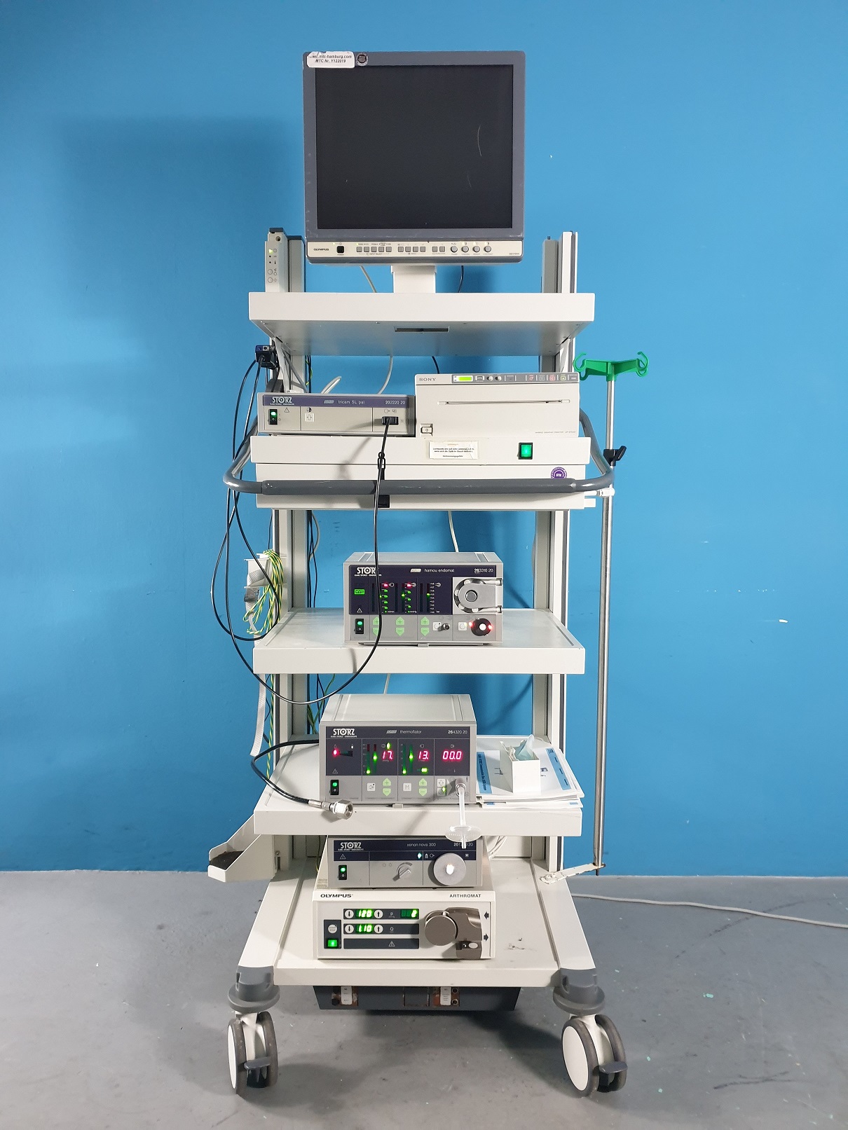 Karl Storz Turm : Olympus OEV191H + 20221030 Kamerakopf + 202220 20 Konsole + Hamou Endomat 263310 20 + SCB Thermoflator 264320 20 + Xenon Nova 300 201340 20 + Arthromatt