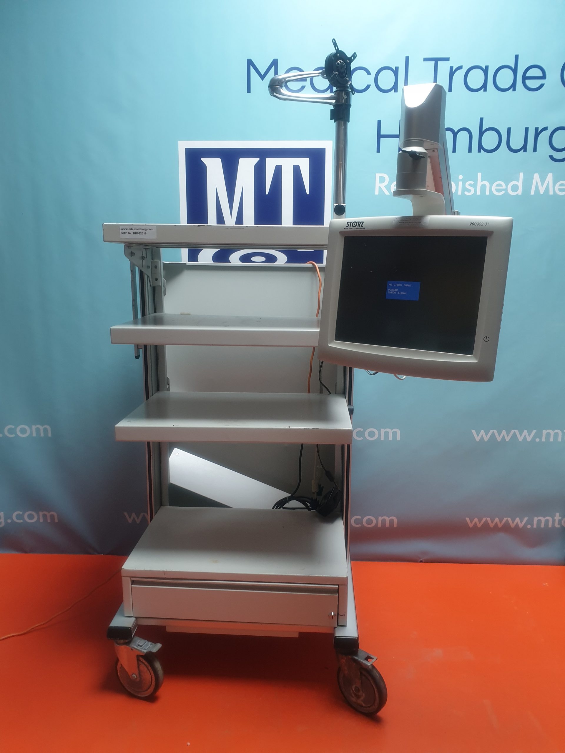 Karl Storz Gerätewagen mit 200902 3 Monitor ,… Rollbar