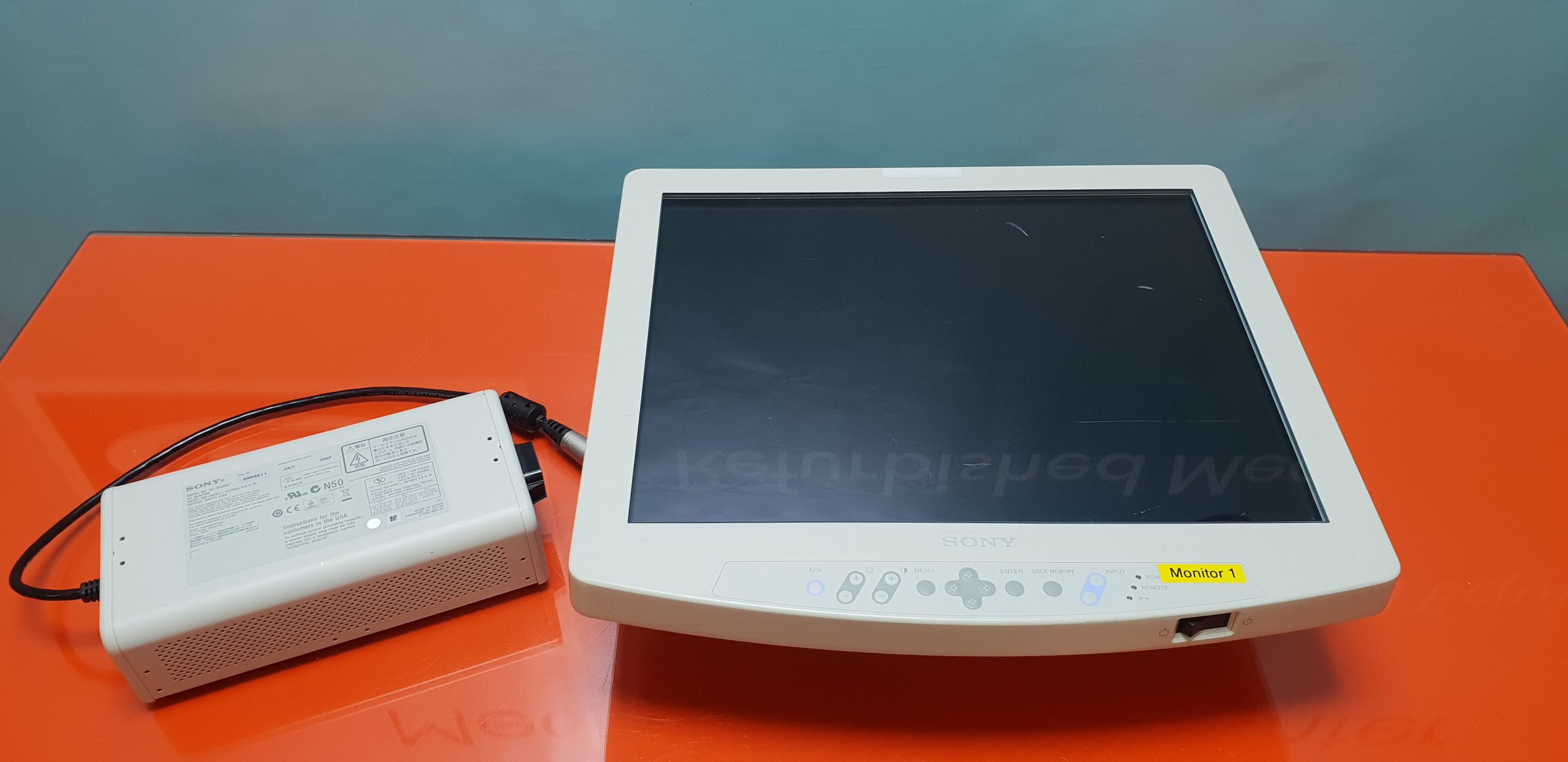 Sony LMD-1950MD Surgical LCD Monitor mit Netzteil