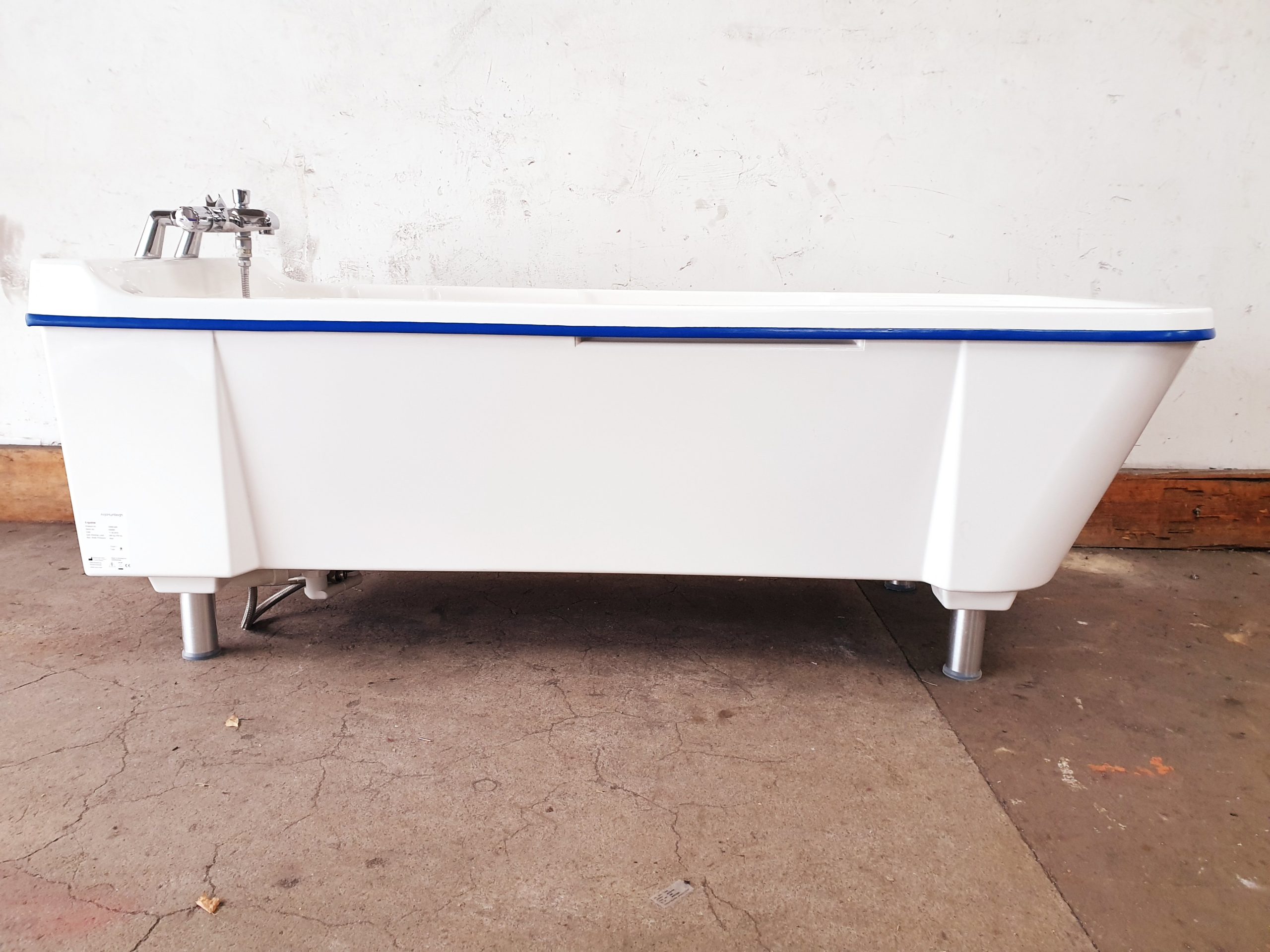 Arjo arjohuntleigh Ergoline Pflegebadewanne Stationswanne Pflegewanne Badewanne Entbindungswanne