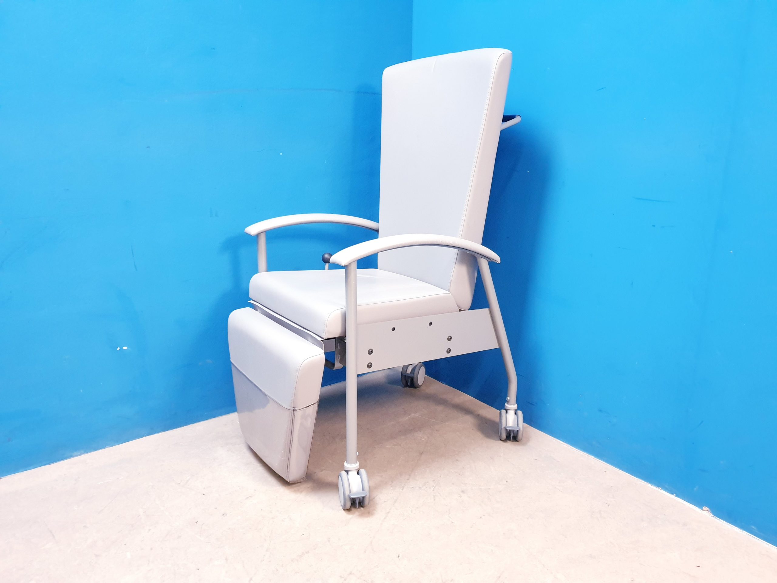 Greiner 44902000 Variationsliege Liege Sita mit Rollen Dom 2018