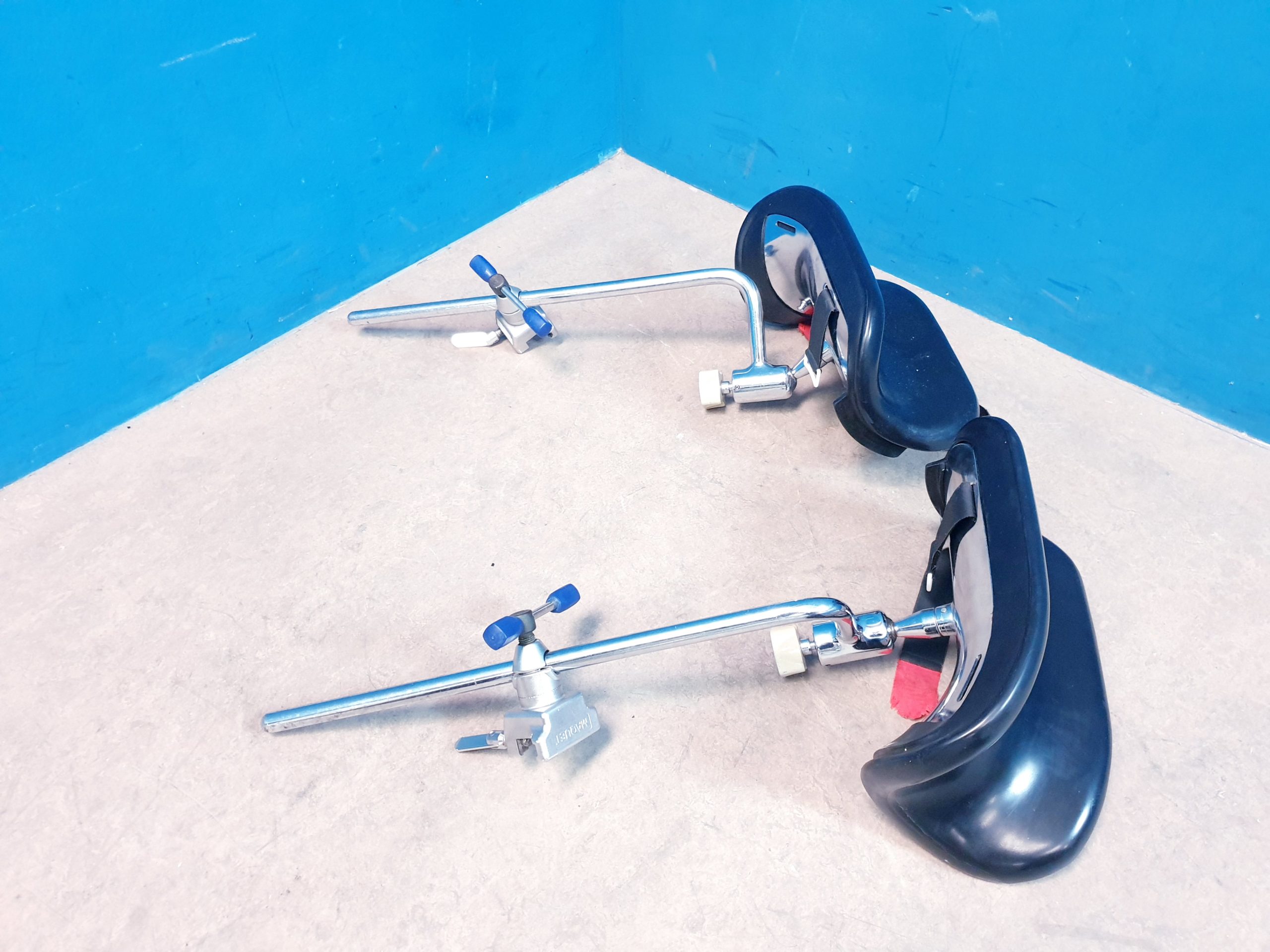 Maquet 2x Beinhalter Beinschale Beinauflage mit Befestigung und Posterung