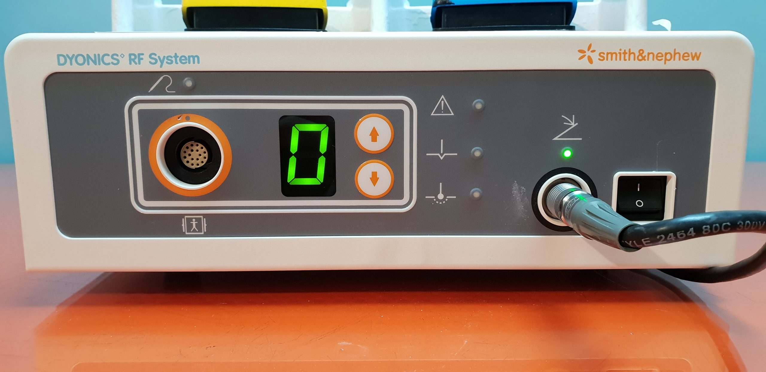 Smith Nephew Dyonics RF System mit Fusspedal