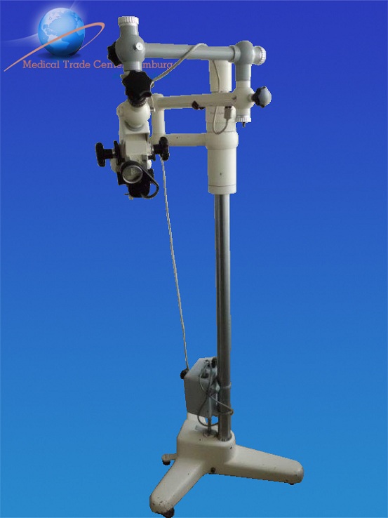 Fahrbares Carl Zeiss Mikroskop OPMI