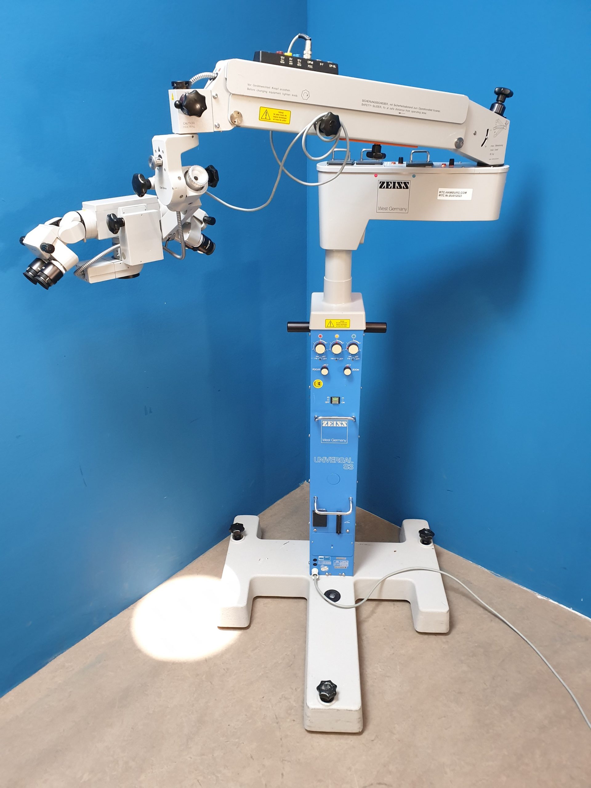 Carl Zeiss Universal S3 OPMI MD F170 mit Mitbeobachter