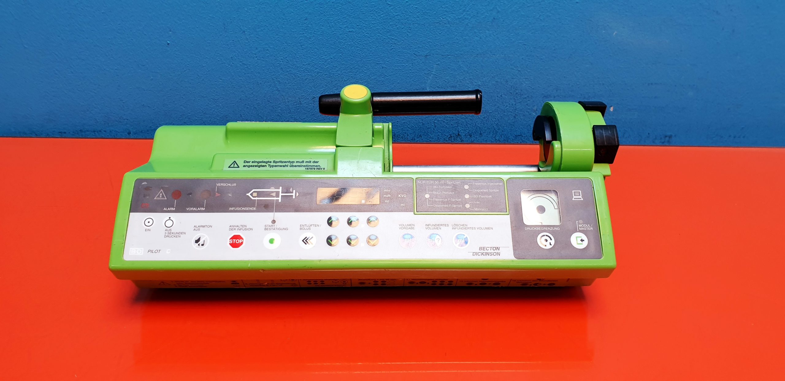 BECTON DICKINSON P-D Fresenius Pilot C Spritzenpumpe für die Anästhesie, – Infusionspumpe