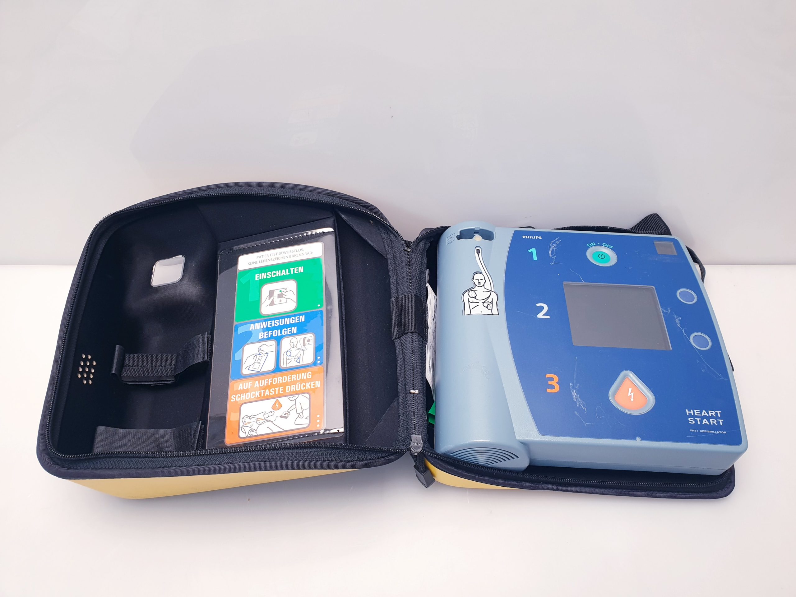 Laerdal heartstart fr2 semi automatic Defibrillator
