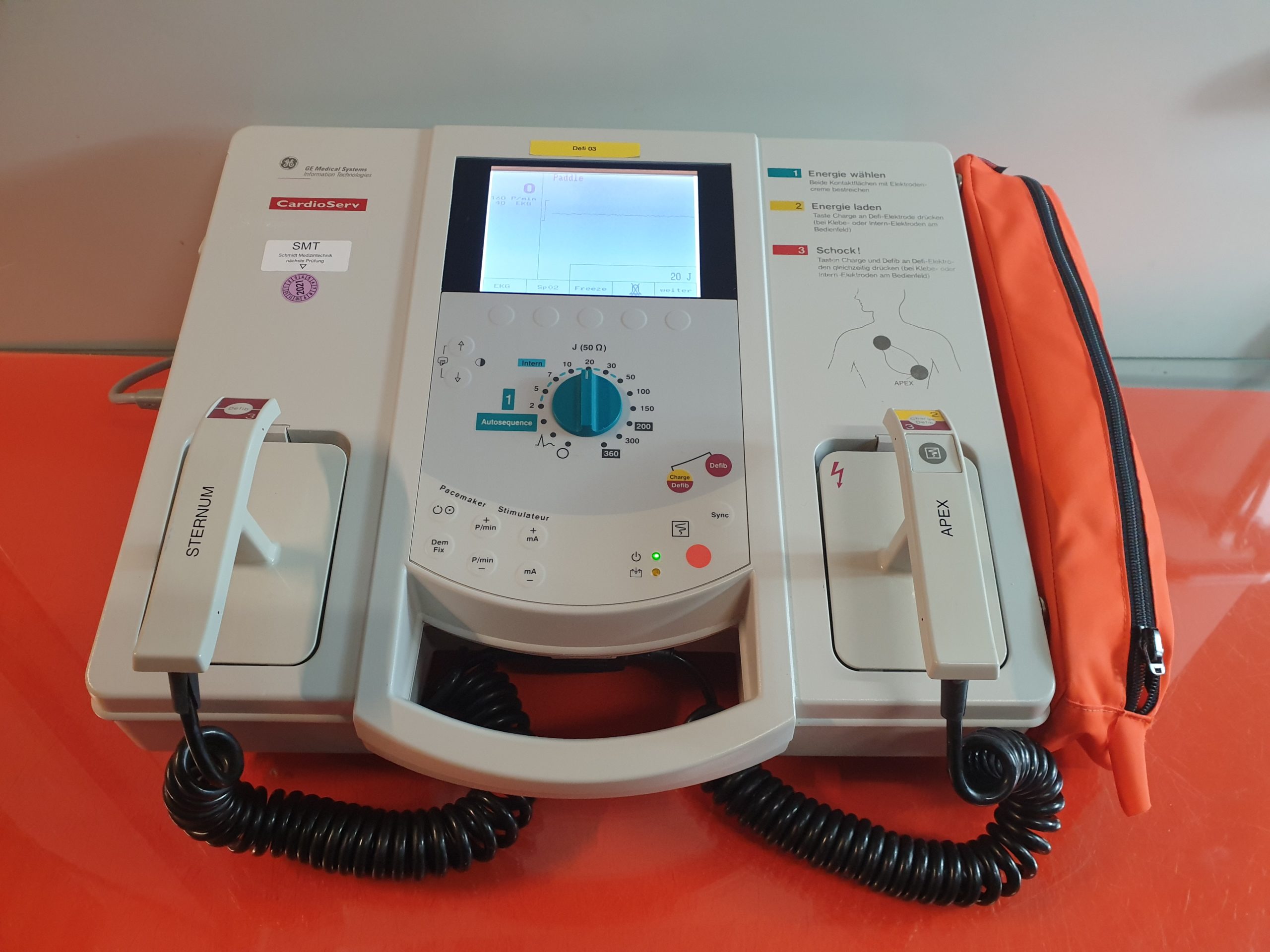 GE Hellige Cardioserv Cardio Serv Defibrillator mit EKG Kabel –