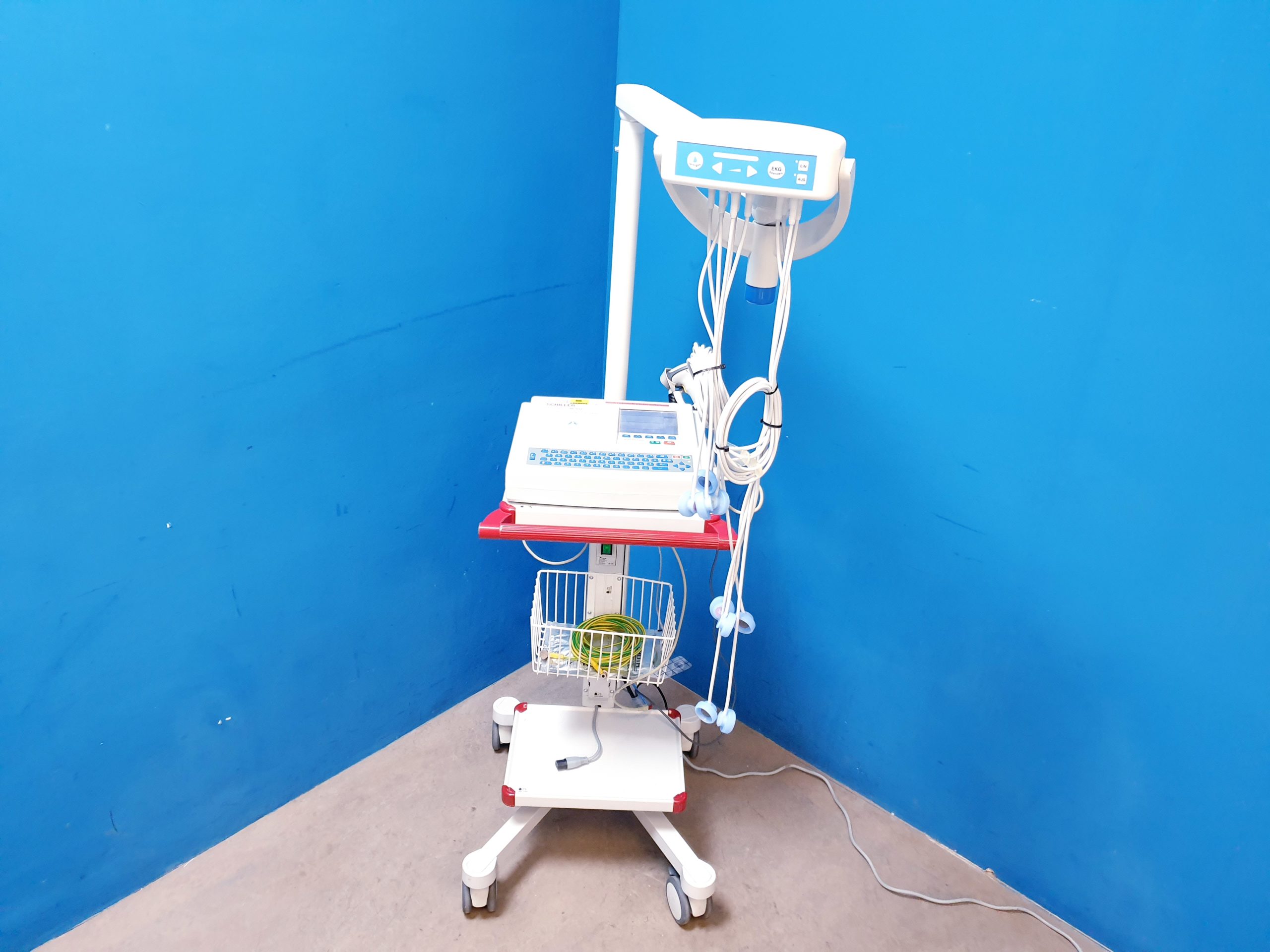 Schiller Cardiovit AT-102 plus ekg + Saug – Ohne Pumpe