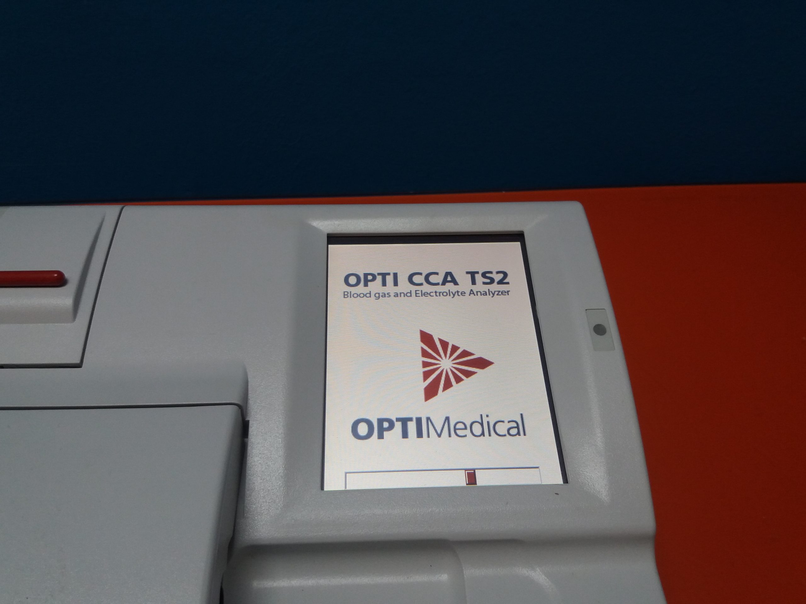 OPTI CCA-TS2 // CCA TS2 Analysator Blood Gas and Electrolyte Analyzer