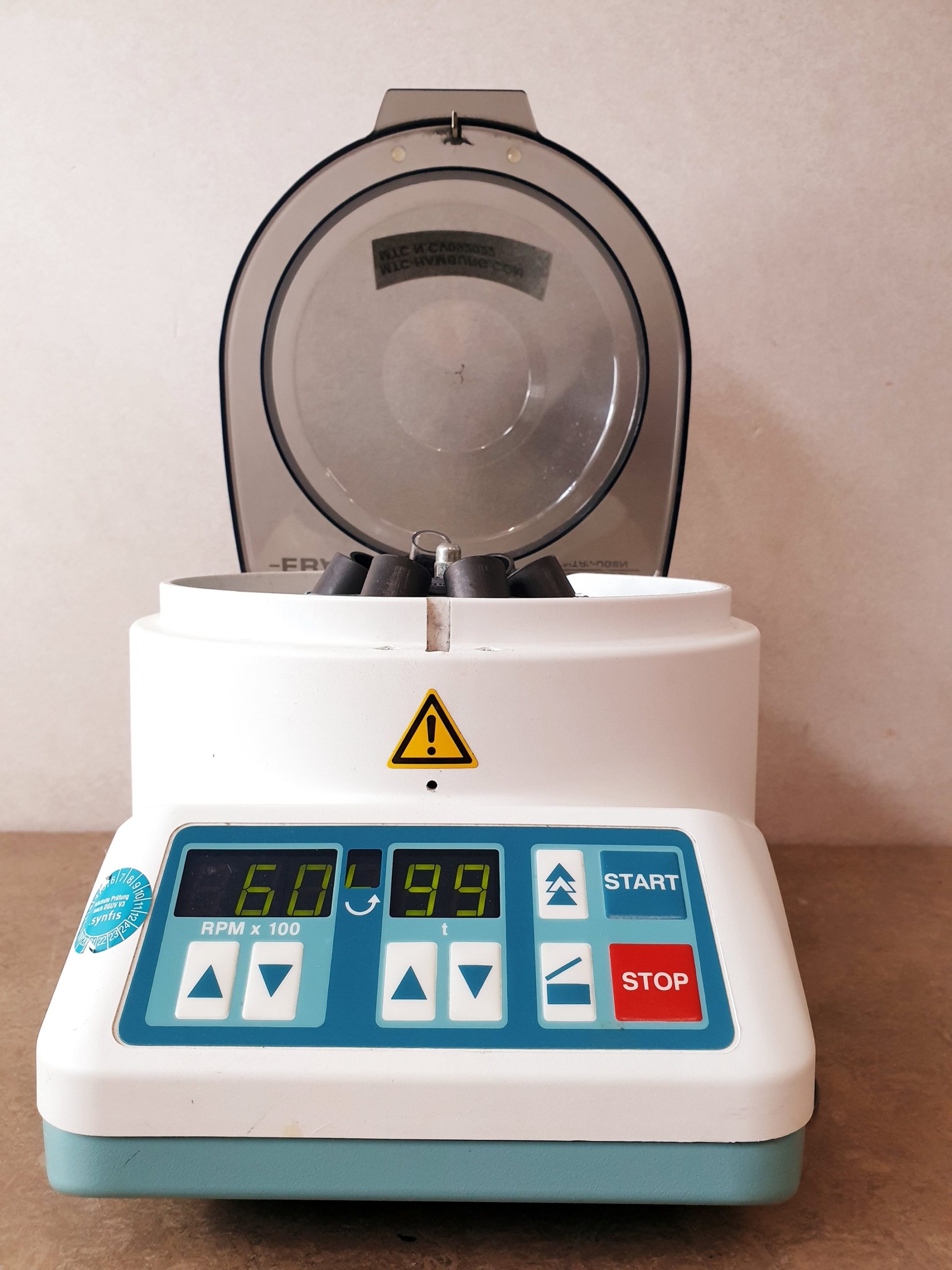 Hettich Zentrifuge EBA 20// EBA20 , Kleinzentrifuge, Tischzentrifuge