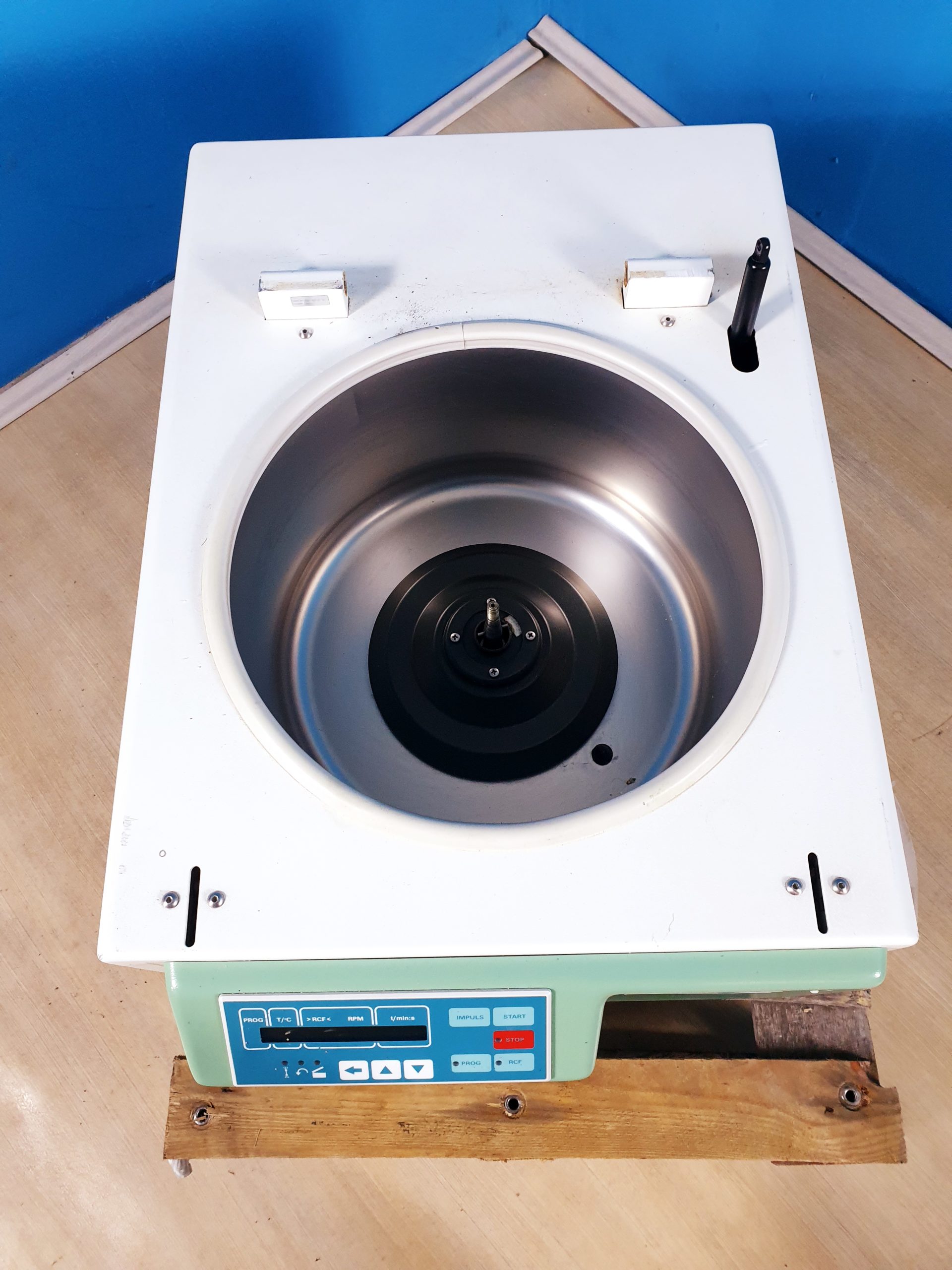 Hettich 1710 Rotina 35 R Kühl Tischzentrifuge, Zentrifuge – DEFEKT