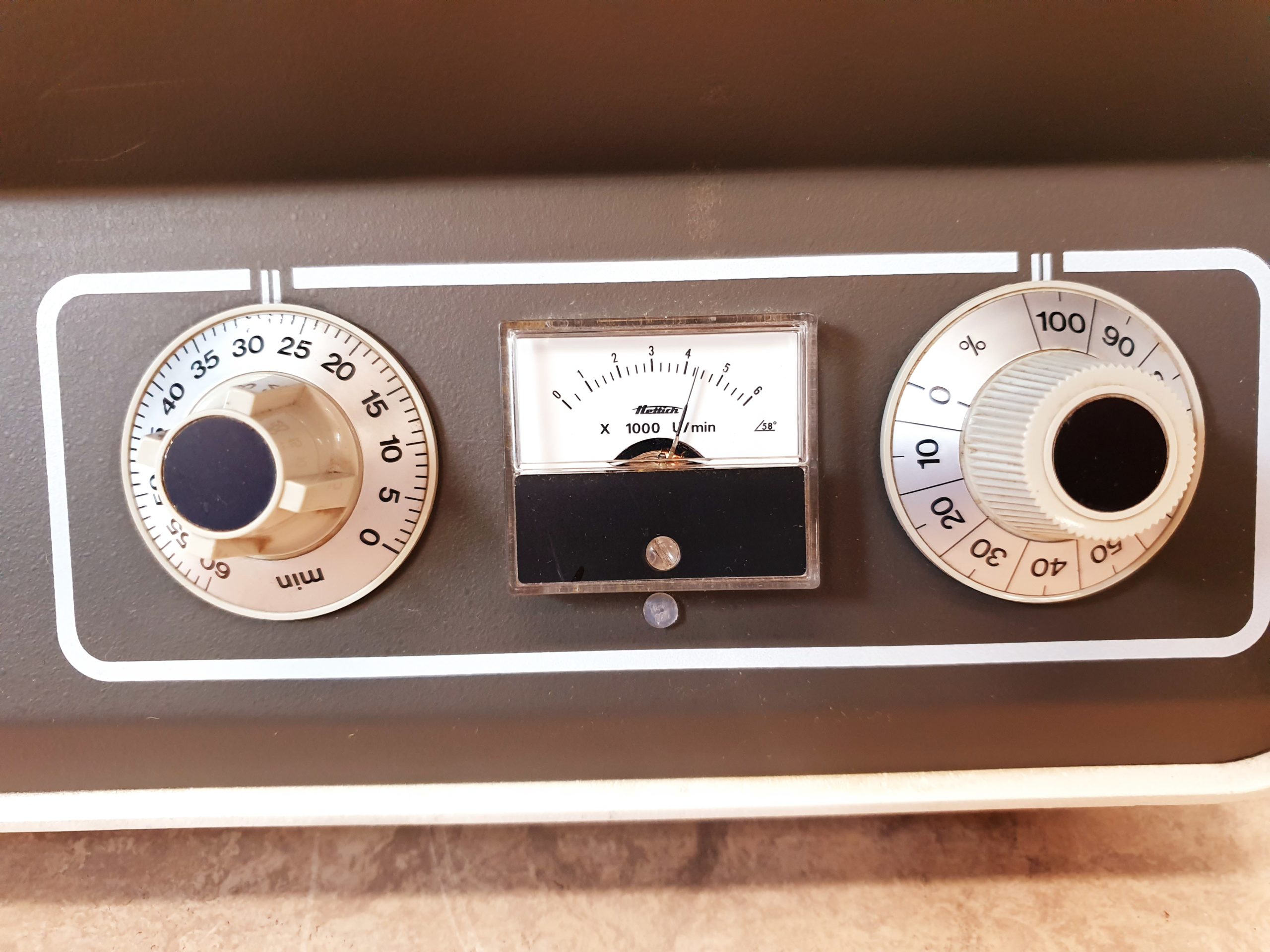 Hettich Universal 1200 Tischzentrifuge Zentrifuge