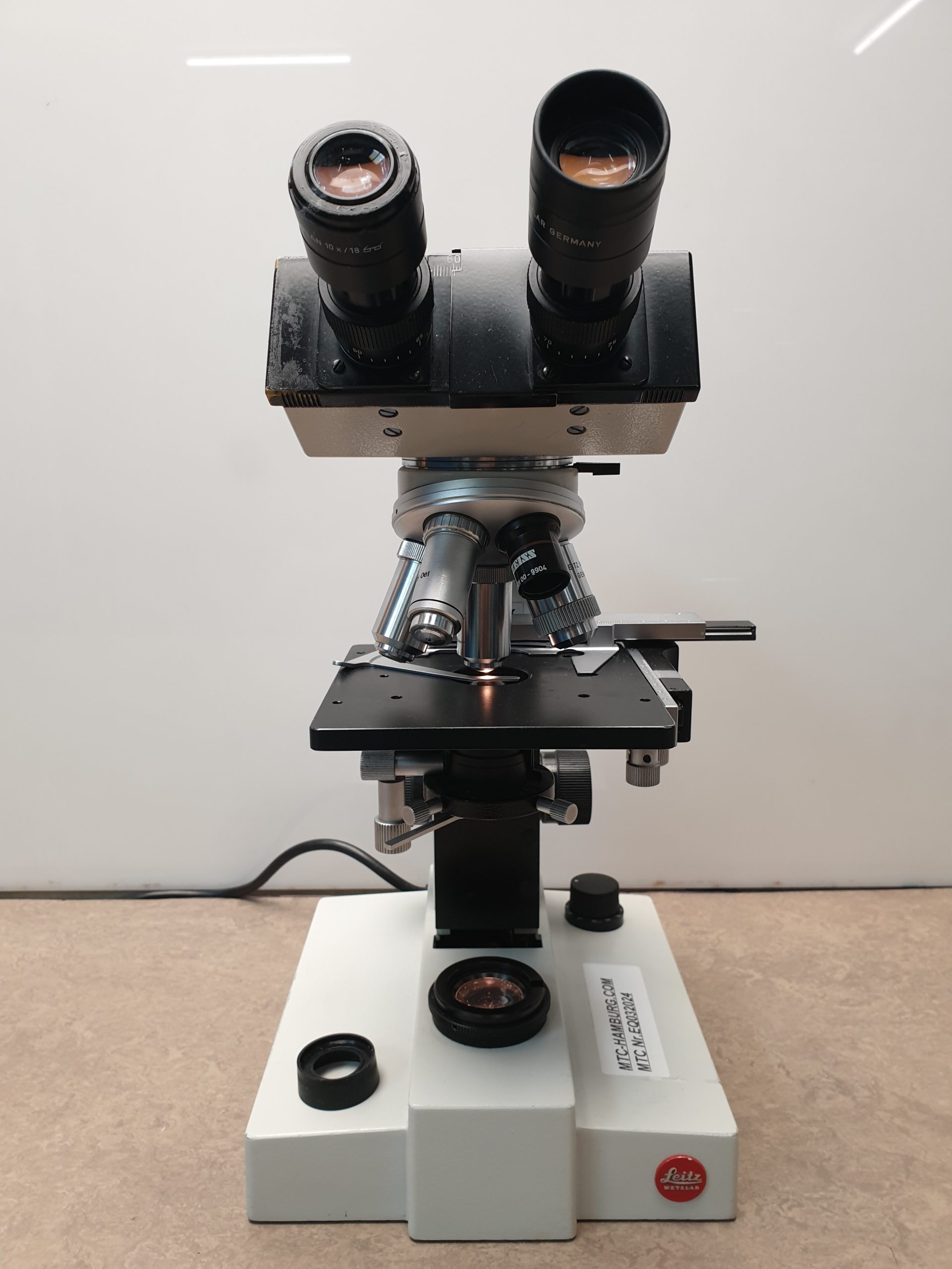 Ernst Leitz Wetzlar 020 446 023 SM-LUX Mikroskop