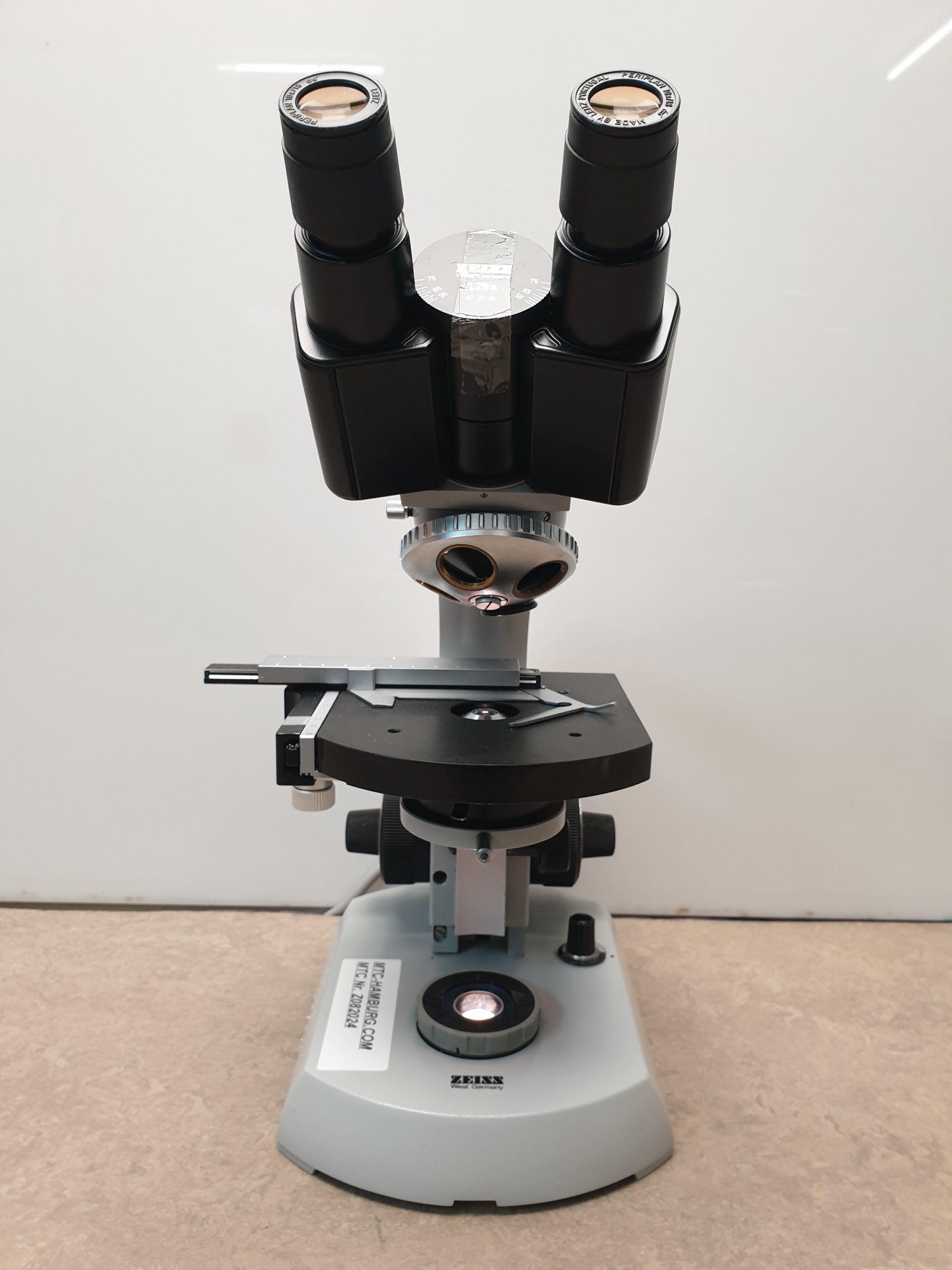 Zeiss 470914-9902 Mikroskop Ohne Objektive