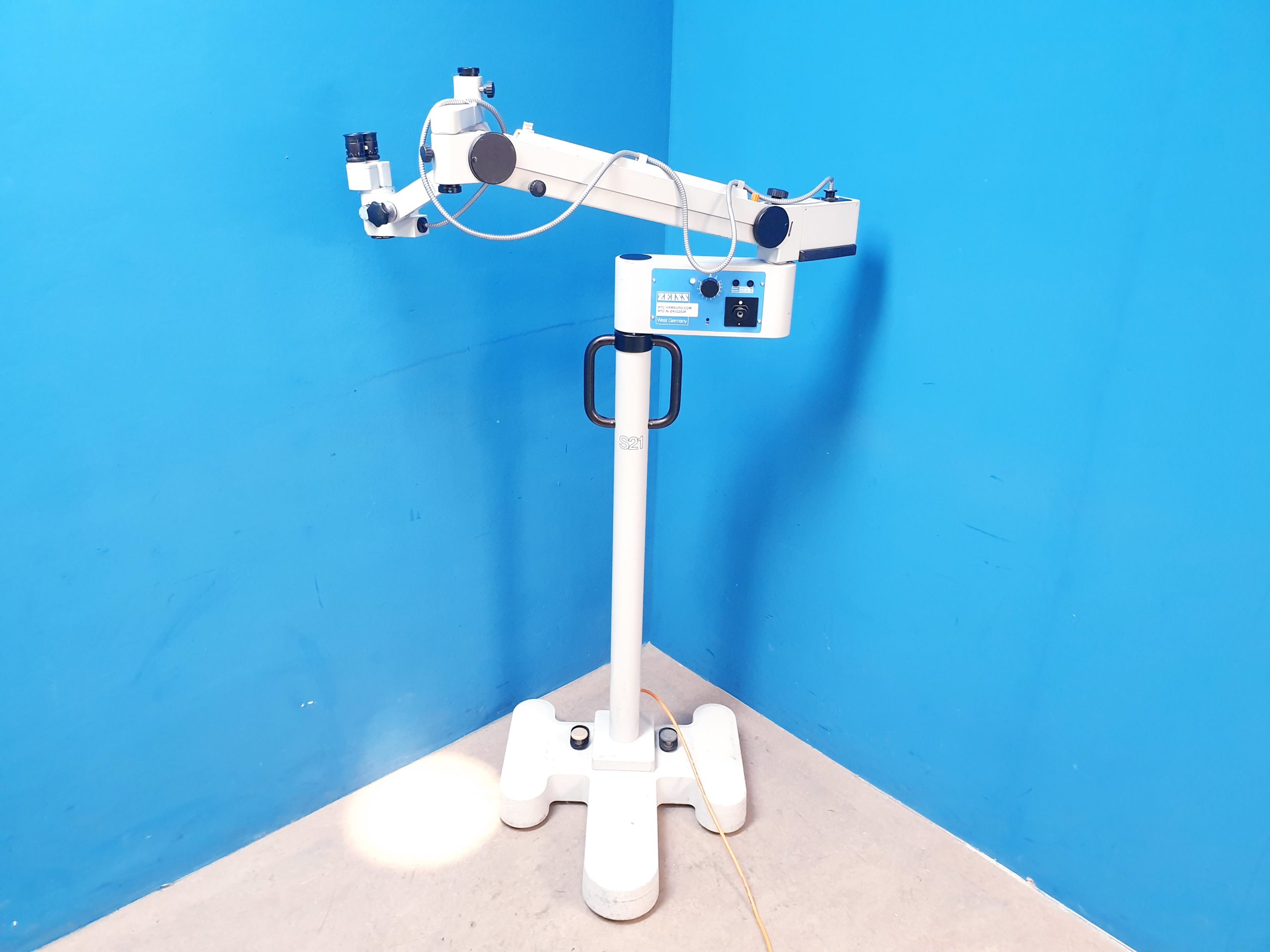 Carl Zeiss OPMI 19-FC OP-Mikroskop f 125 – f 250 – auf S21 Standfuß BK122024