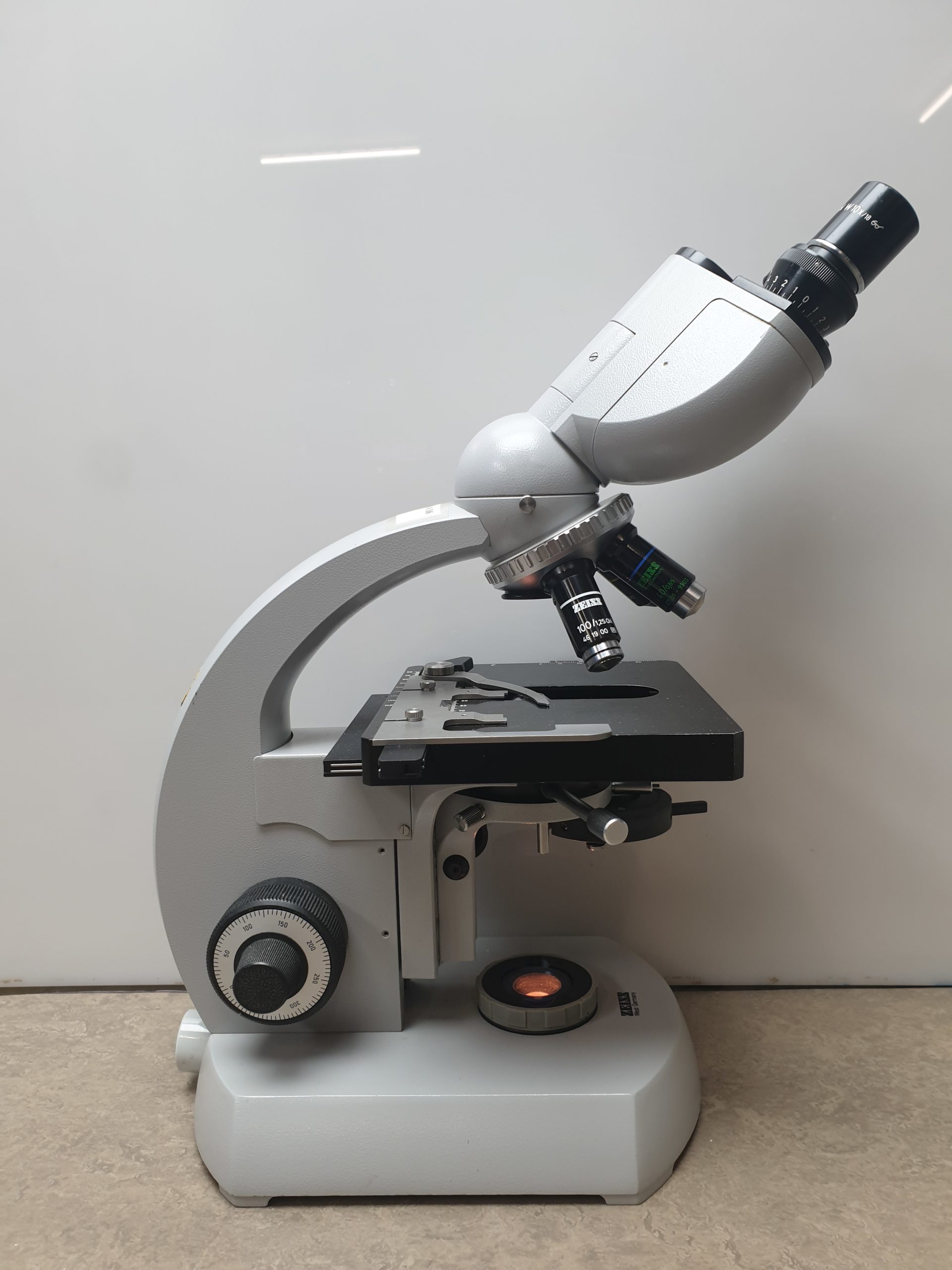 Zeiss 467085 Tischmikroskop – Mikroskop
