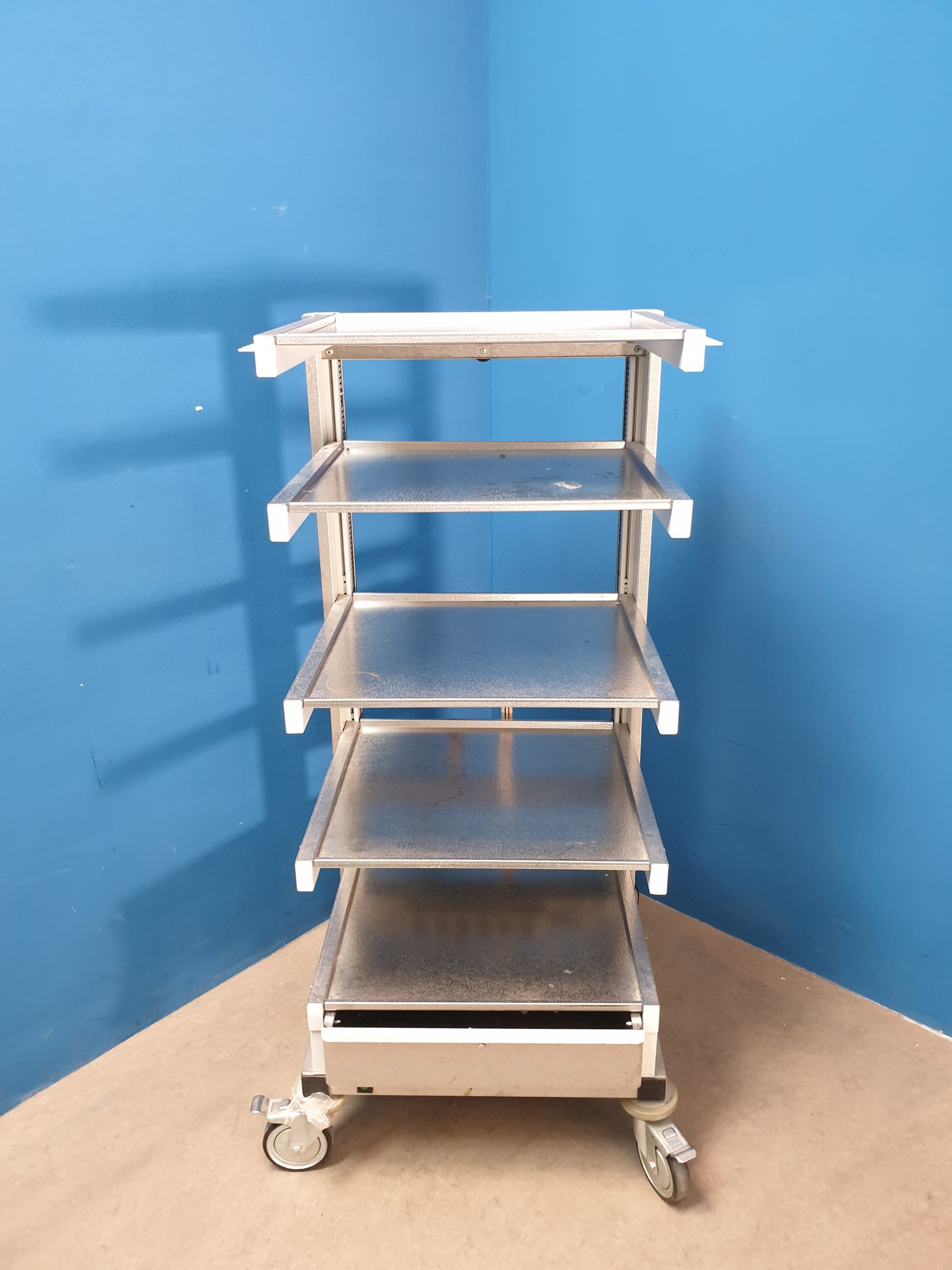 Gerätewagen – Endoskopiewagen – Rollbar