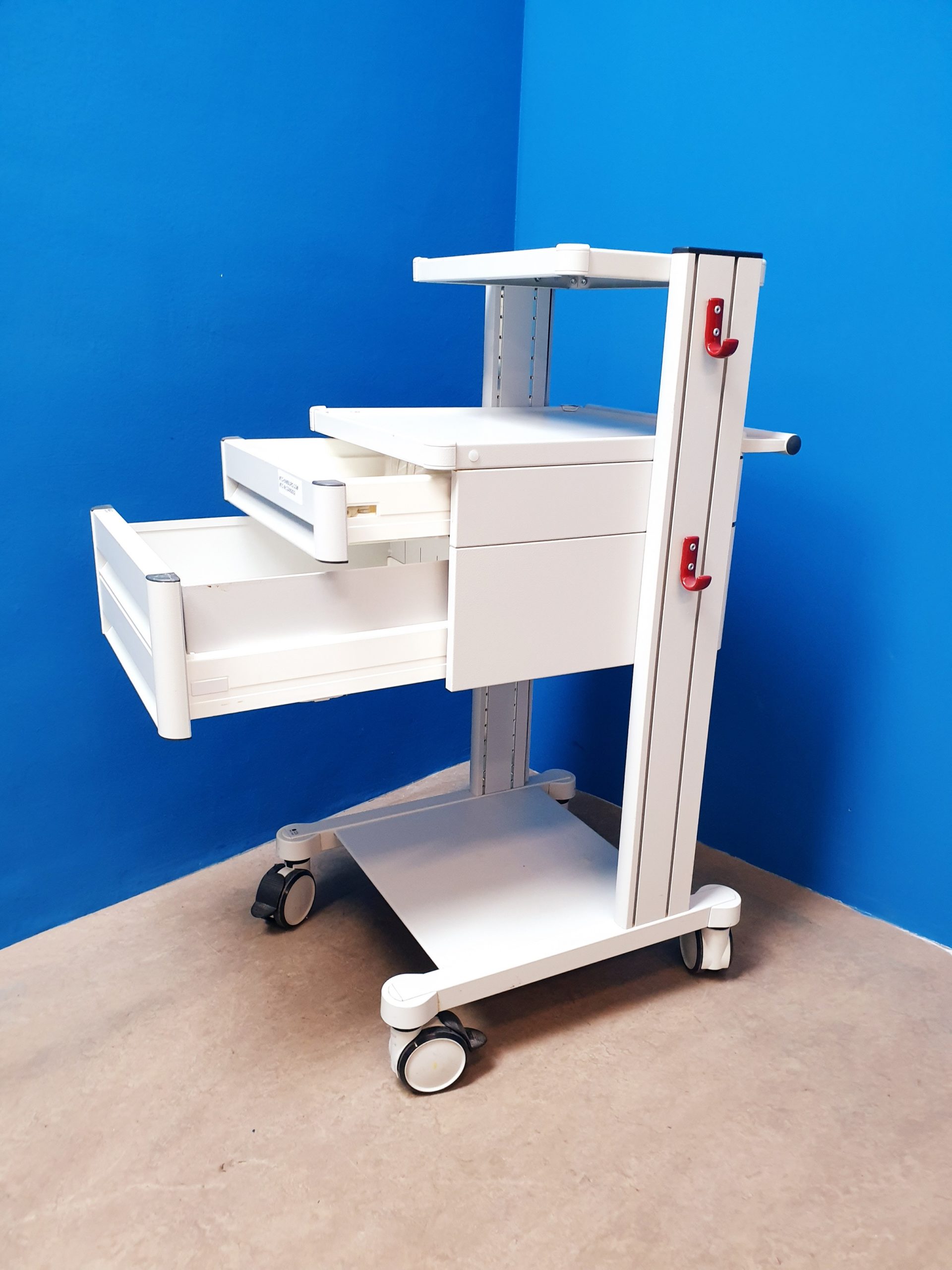 Gerätewagen für ctg ekg , … Rollbar mit Schubladen