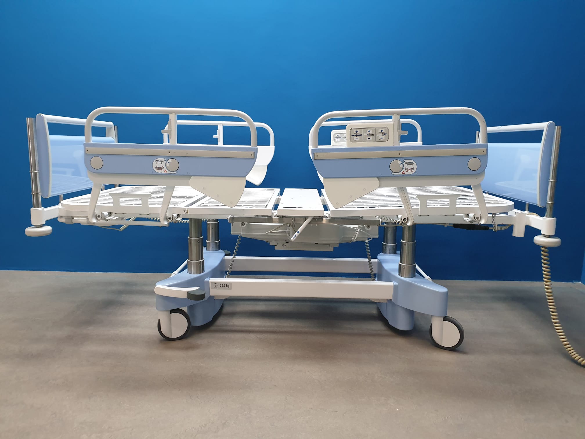 Stiegelmeyer Vitano 4G EM4 4390 elektrisches Krankenbett Bett mit Akkufunktion