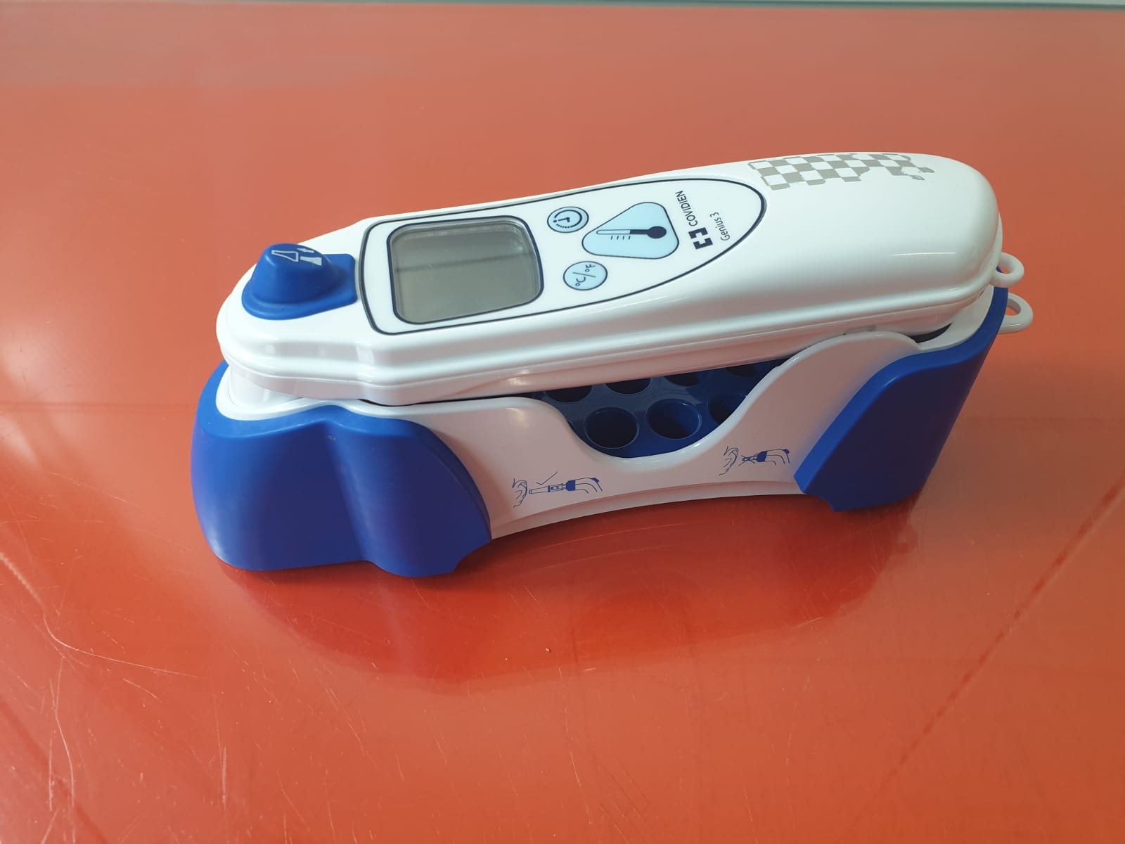 Covidien Genius 3 // Genius3 // Thermometer