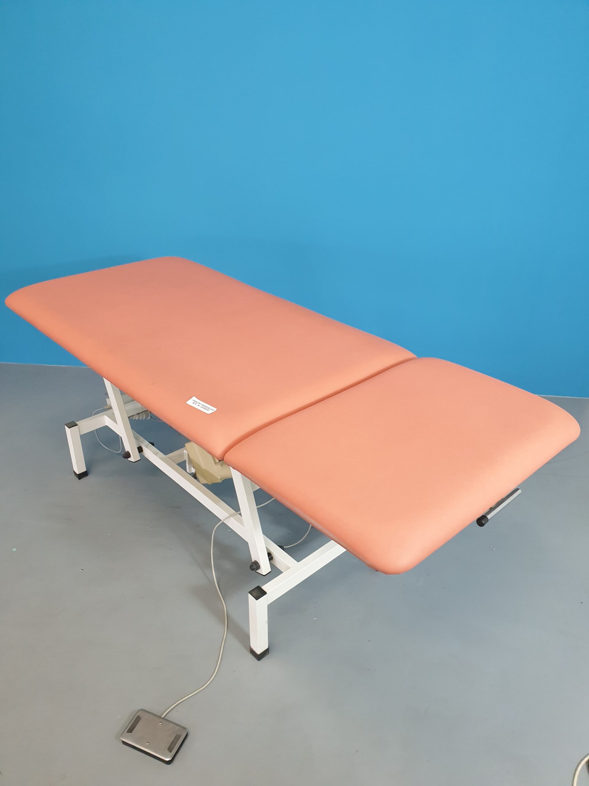 Untersuchungsliege- Liege – Massageliege Therapieliege – Massageliege elektrisch verstellbar