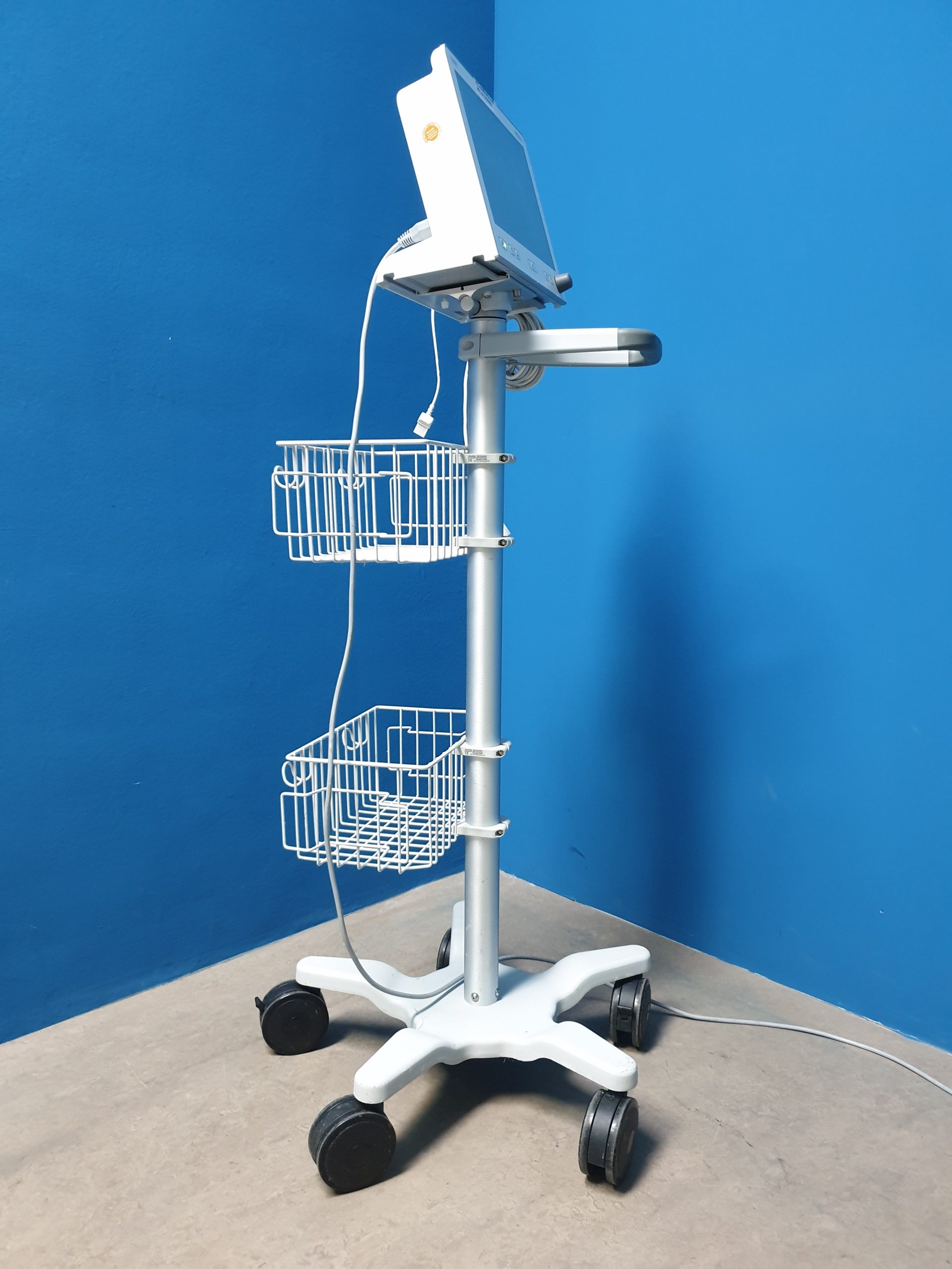 Pulsion Picco2 Picco 2 SW: V3.1.0.8 A Patientenmonitor // Überwachungsmonitor Fahrbar – Auf fahrbarem Gestell
