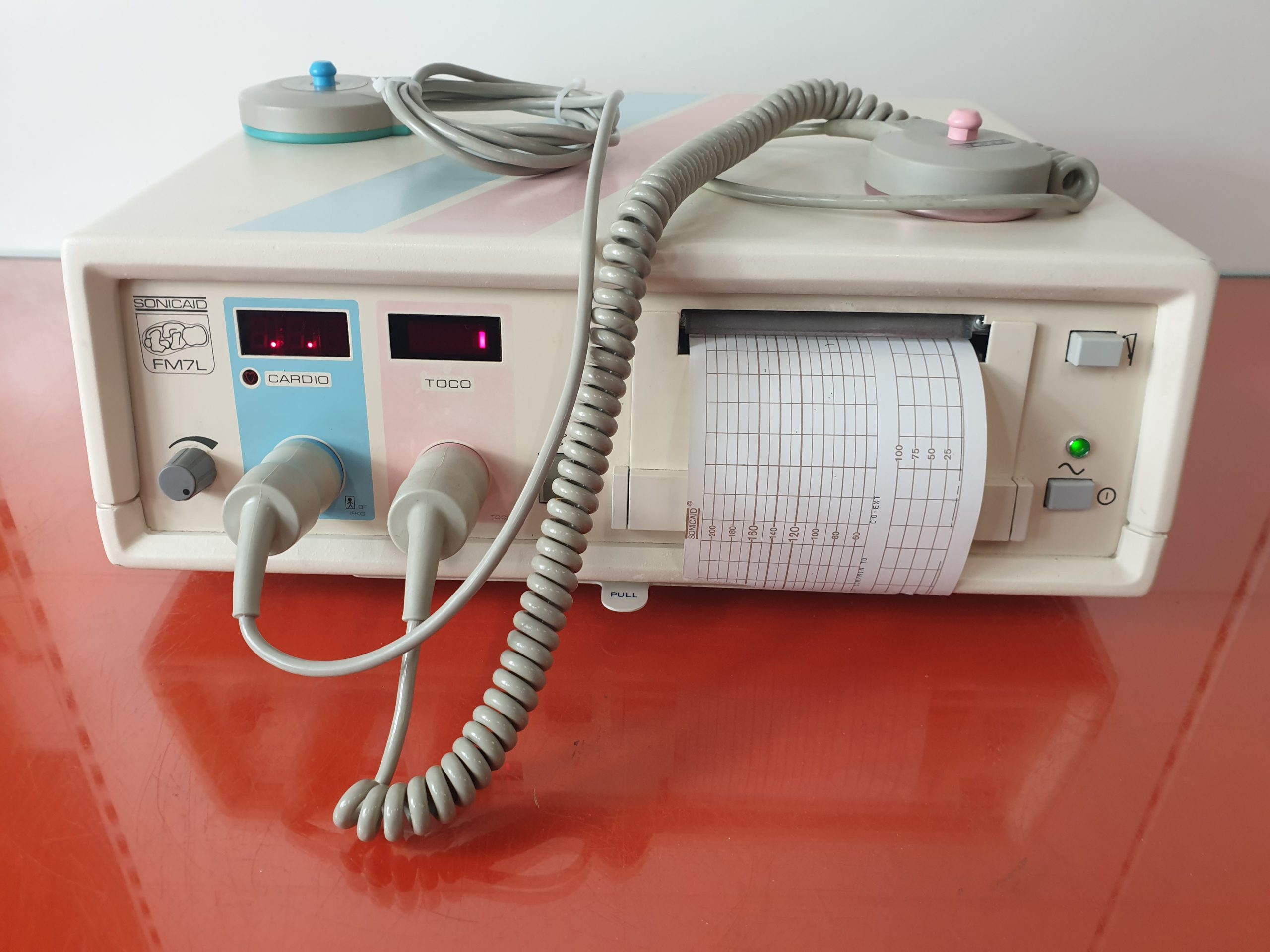 SONICAID FM7L Gerät Fetal Monitor CTG mit US Aufnehmer // CX052022