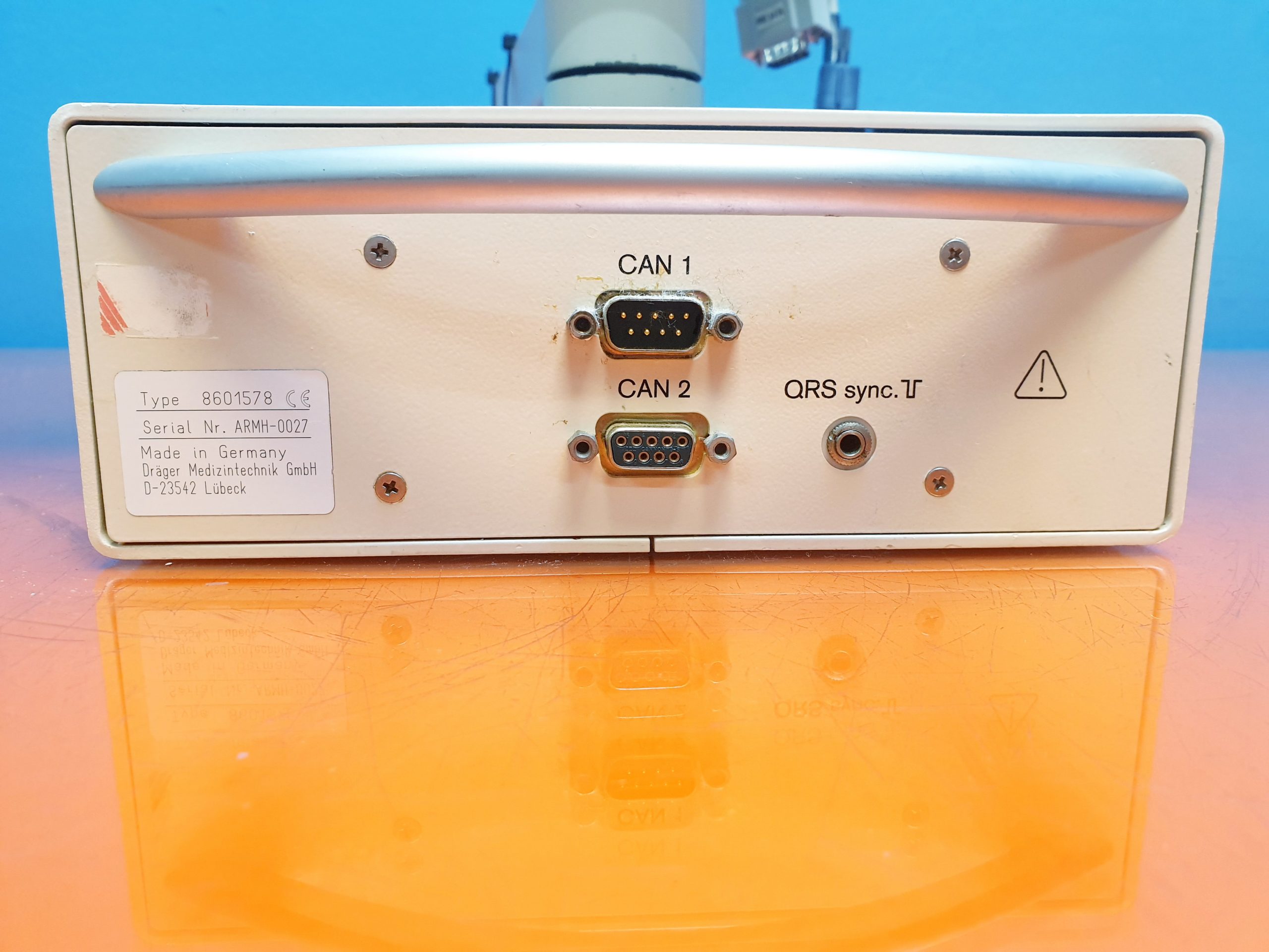 Dräger Draeger PM 8060 Vitara Monitor Patientenmonitor mit Tragearm