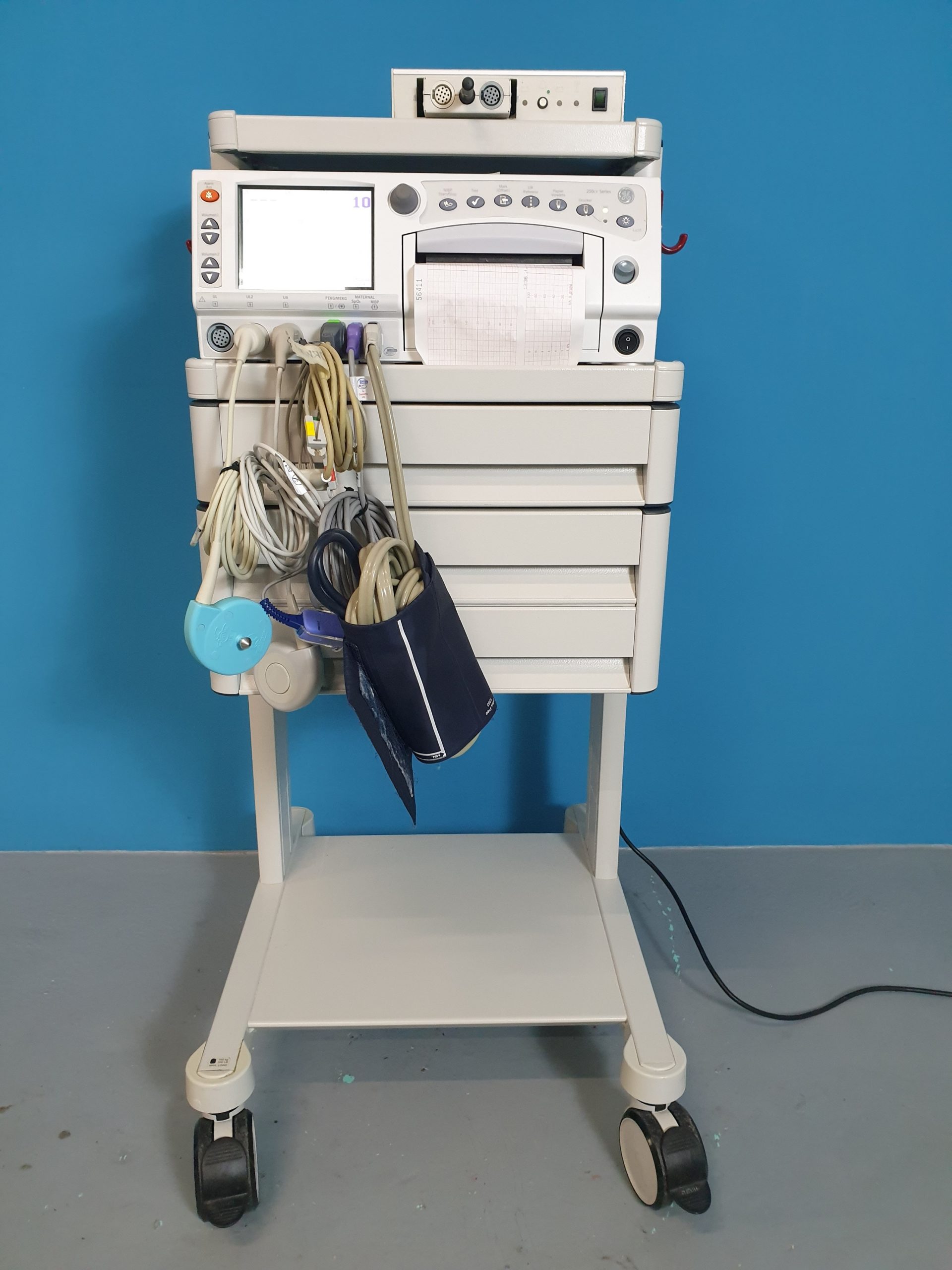 GE Corometrics 250CX Series Fetal // Mutter Monitor mit Zubehör