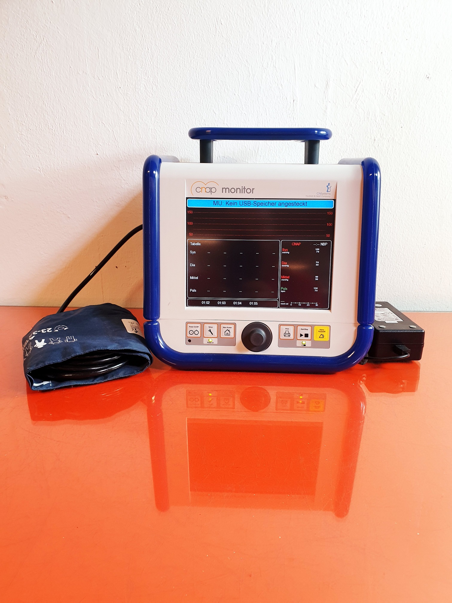 CNSystems CNAP Monitor 500 by CNSystems Continuous Noninvasive Blood Pressure Monitoring