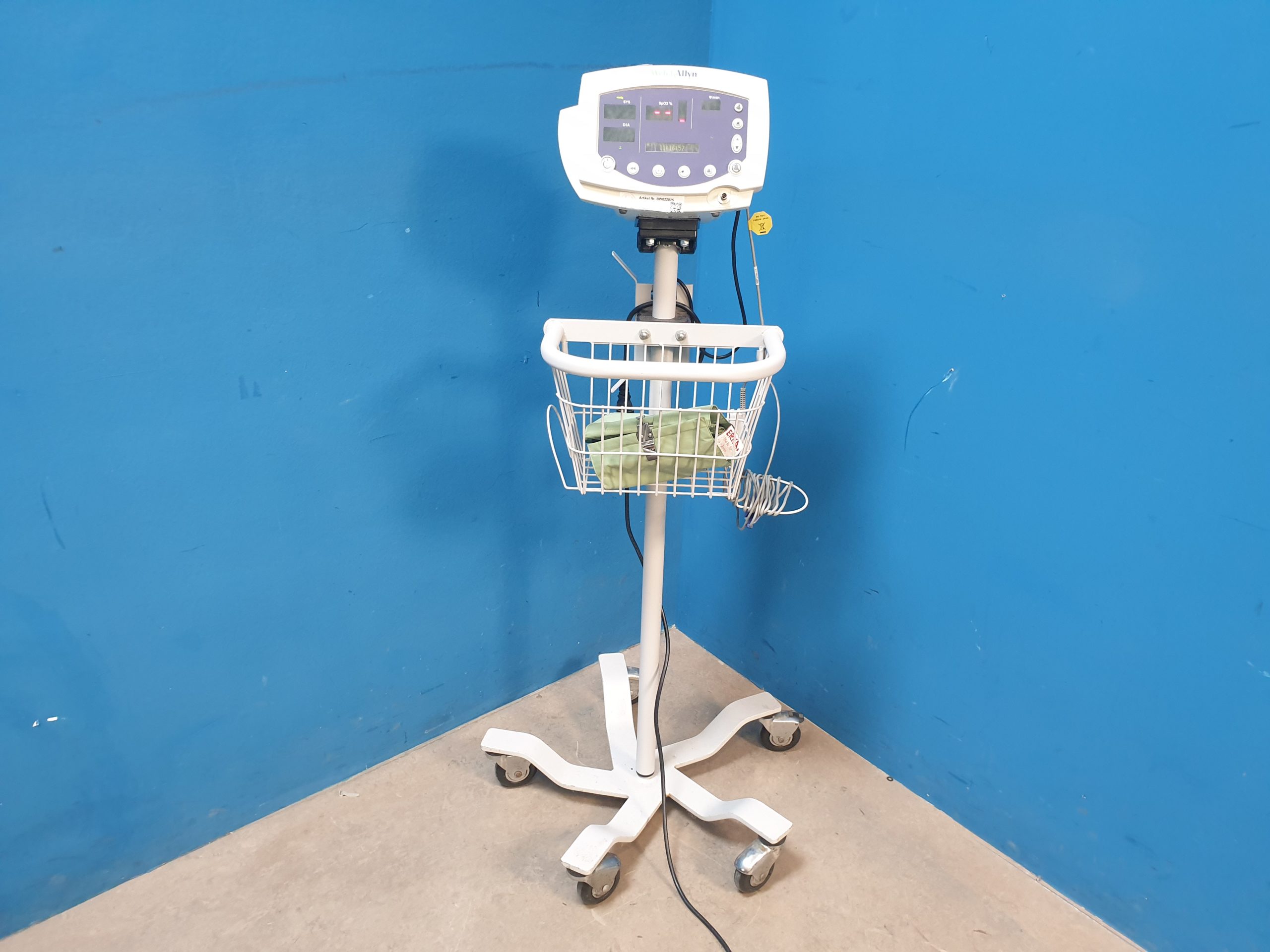 WELCH ALLYN Vital SignBW022025 WELCH ALLYN Vital Signs 53NOP Monitor NibP + SpO2