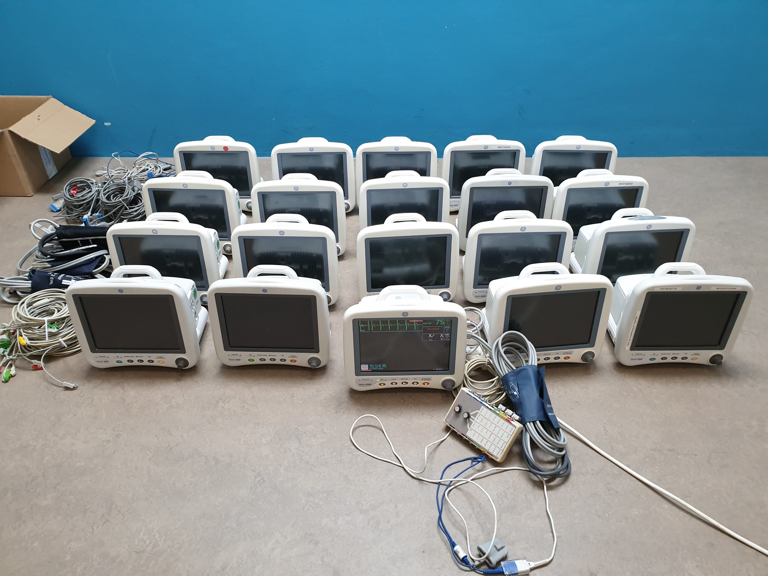 GE Dash 4000 Patientenüberwachungsmonitor // Überwachungsmonitor mit SpO2, NiBp und EKG