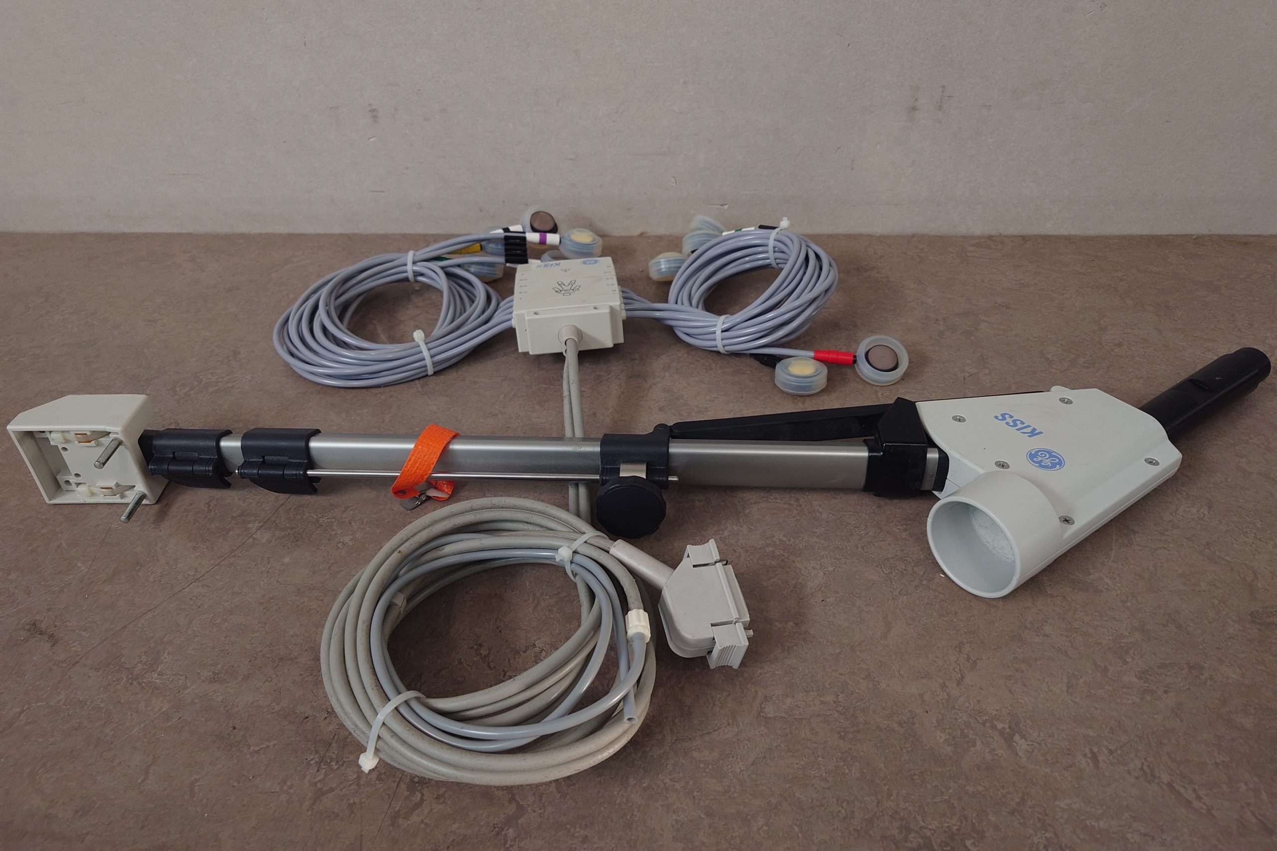 GE Kiss 10 + Jaeger MS-CPX SBx/CPX Modul + Tragearm