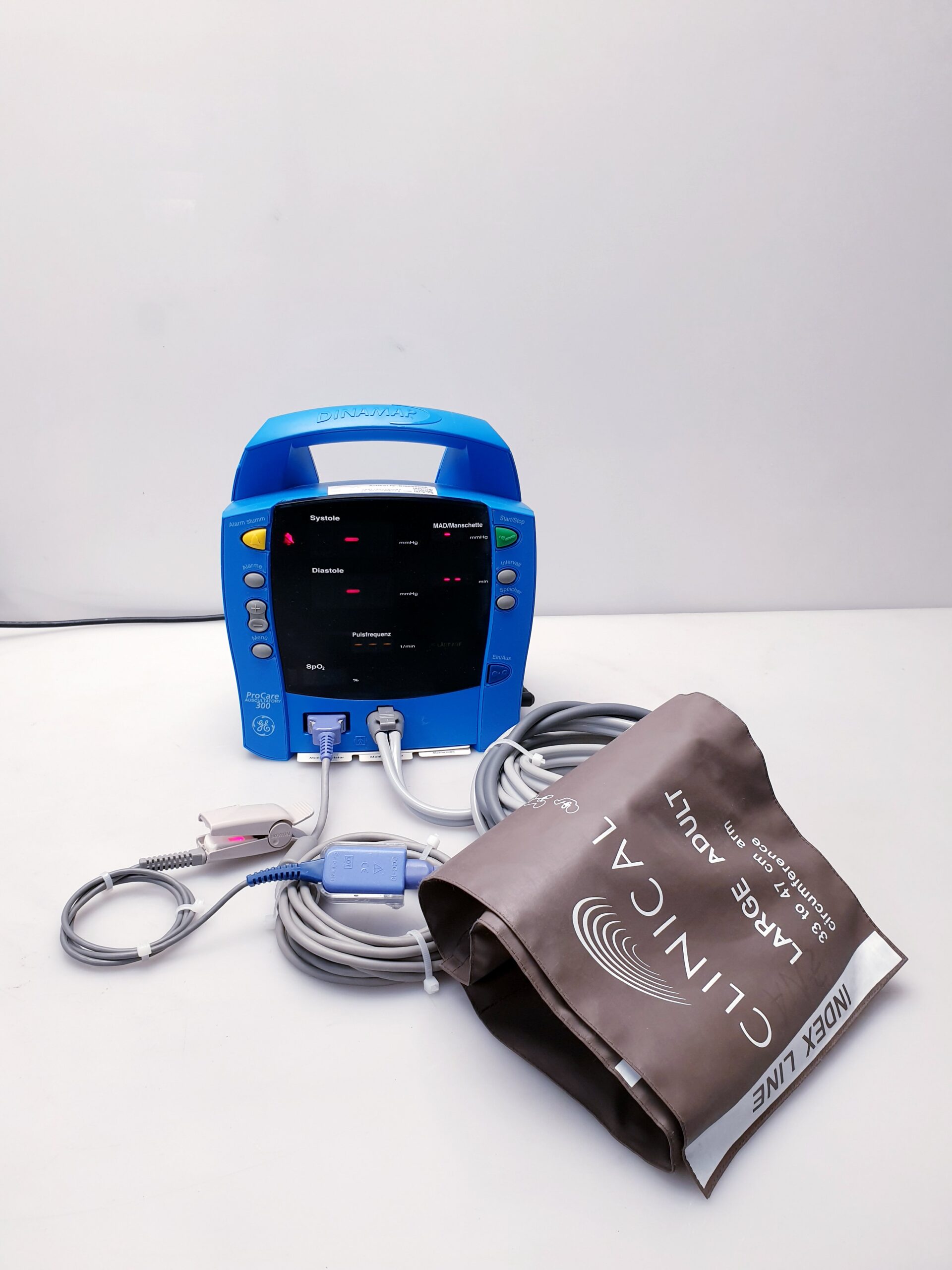 GE Dinamap ProCare Auscultatory 300 Patientenmonitor mit Zubehör