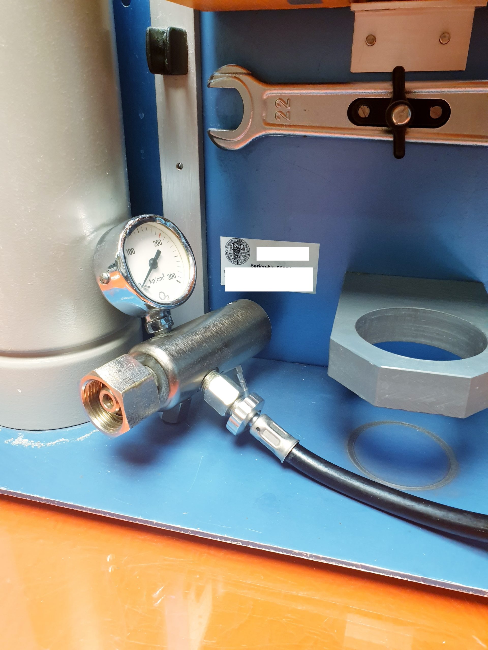 Dräger Draeger Oxylog 2000 Beatmungsgerät / Emergency Ventilator mit Manomter 2