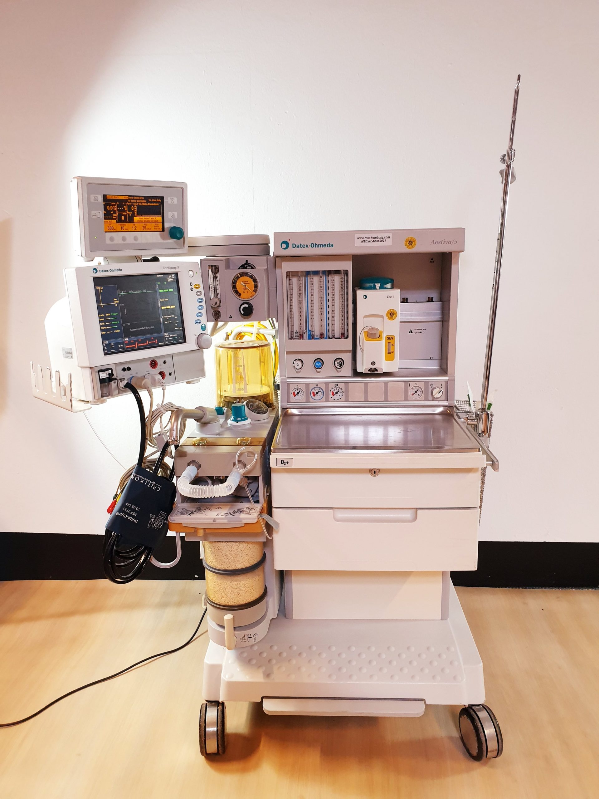 Datex Ohmeda Aestiva/5 / Aestiva 5 mit TEC7 Sevoflurane + Cardiocap 5 Anästhesiemonitor Gasmonitor
