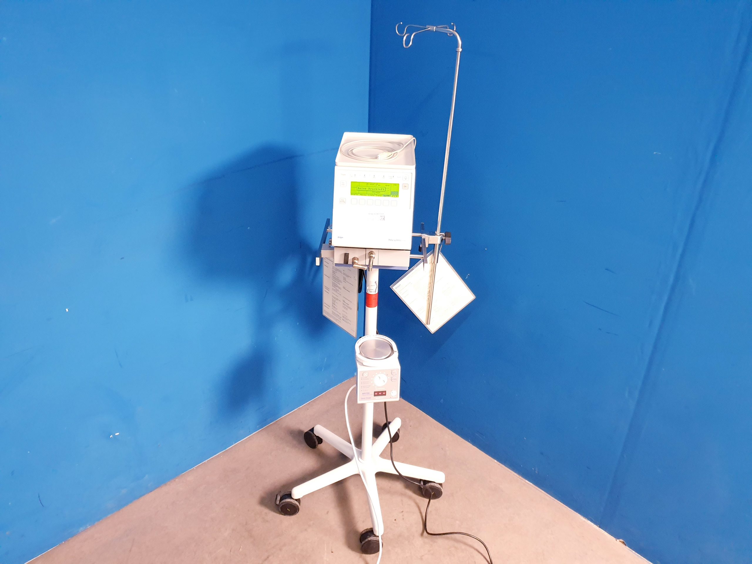 Drager Dräger Babylog 8000 plus – 8000Plus + Fisher Paykel MR700 Entfeuchter