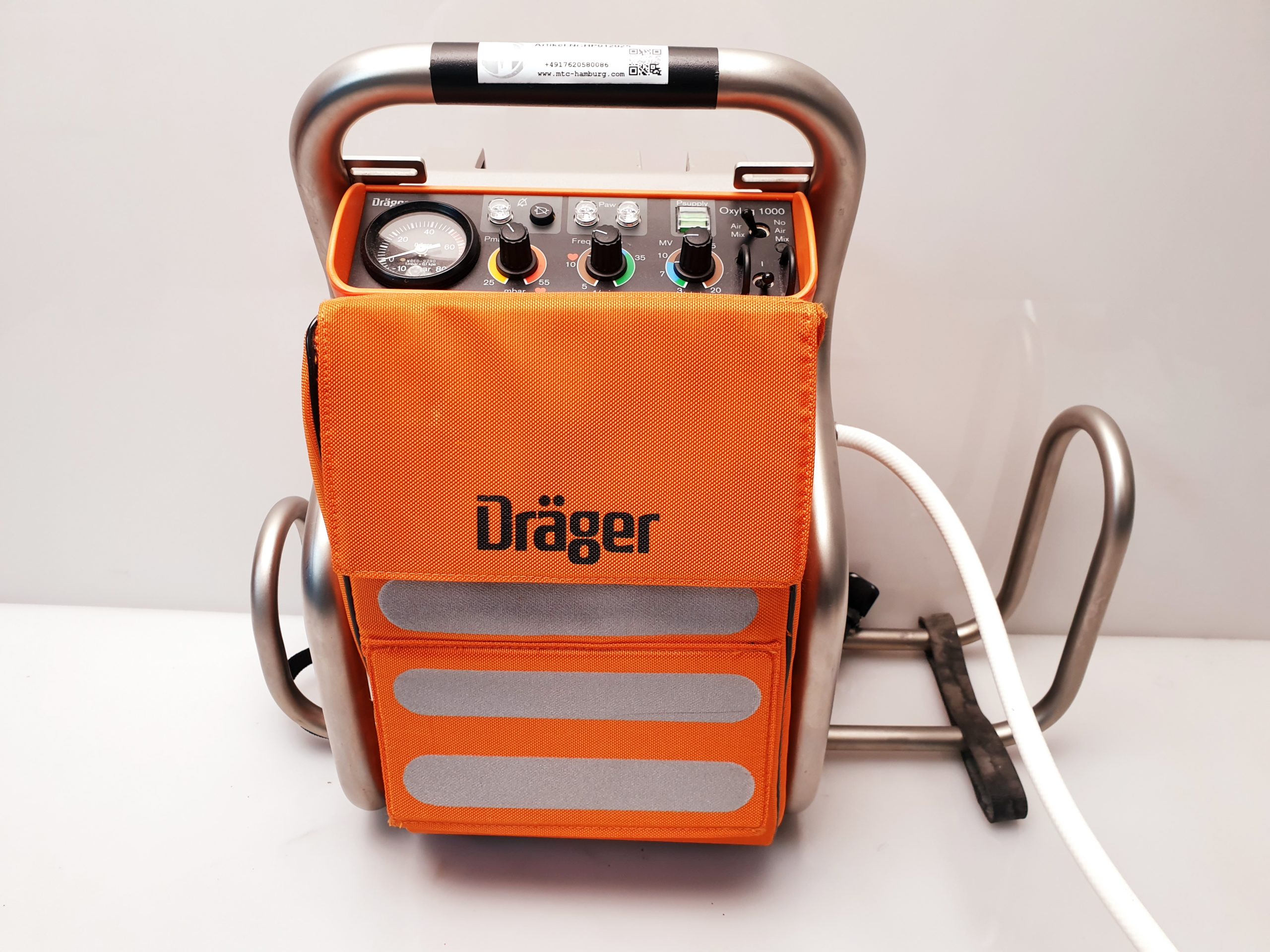 Dräger-Draeger Oxylog 1000 Notfallbeatmungsgerät mit Metallhalterung