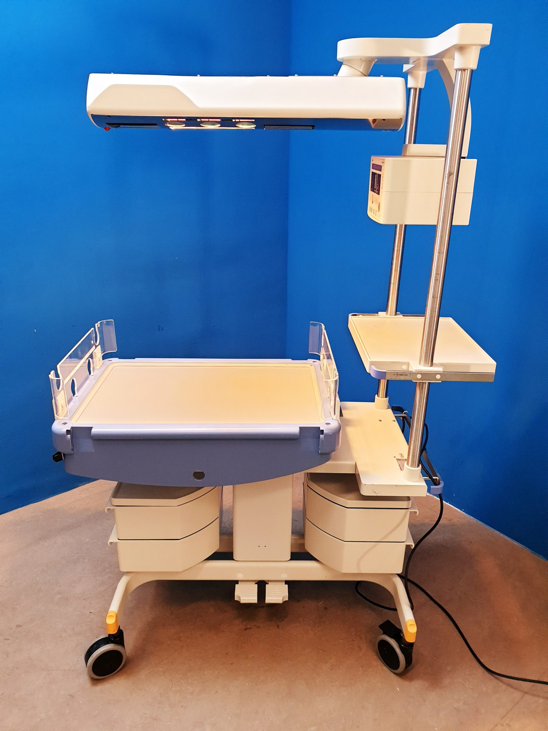 Babytherm 8000 + Babytherm 8010 Wärmebett / Inkubator / Säuglingswärmesystem