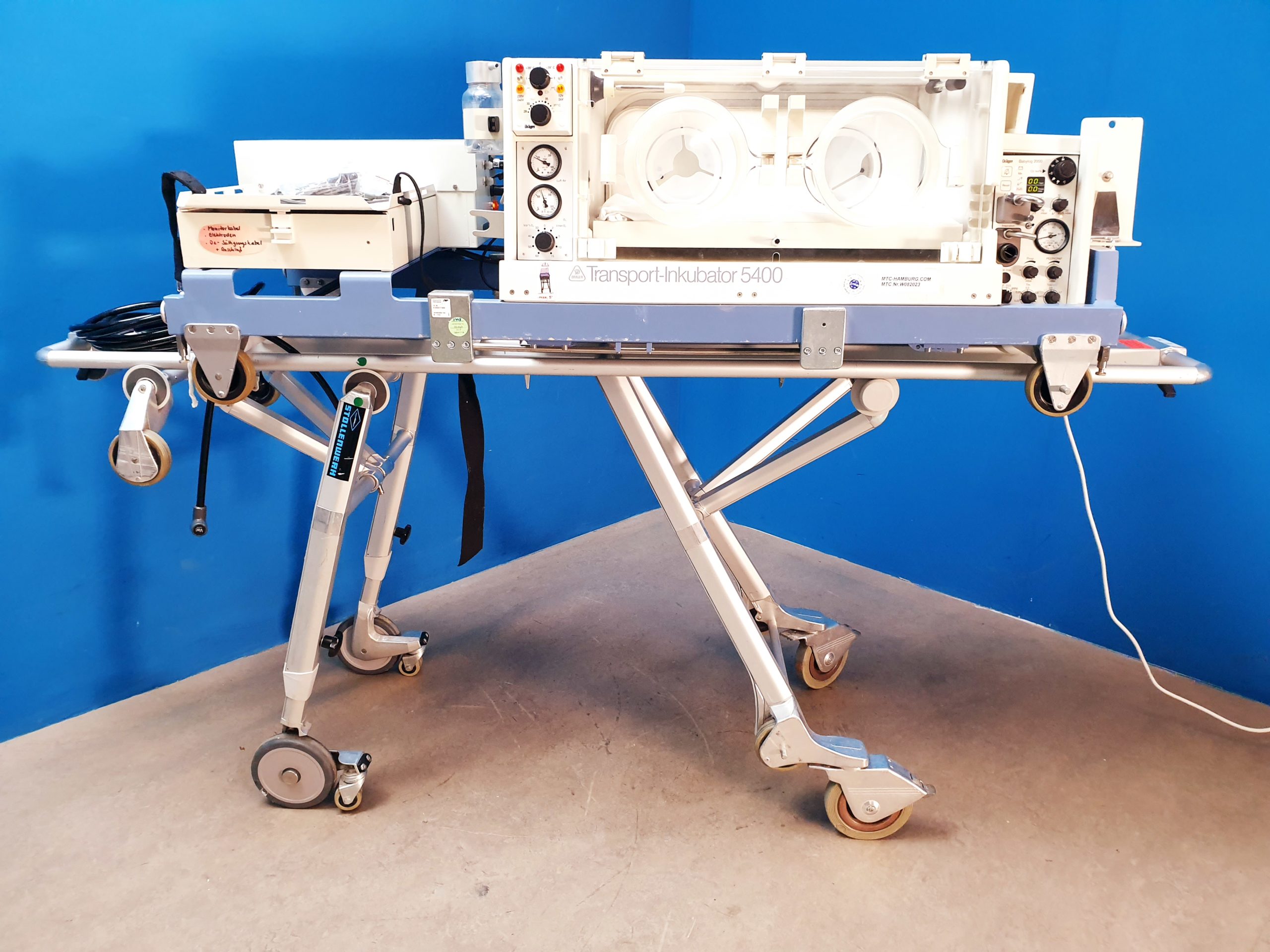Dräger Draeger Transport Incubator // Transportinkubator 5400 + Babylog 2000 Beatmungsgerät auf fahrbarem Gestell