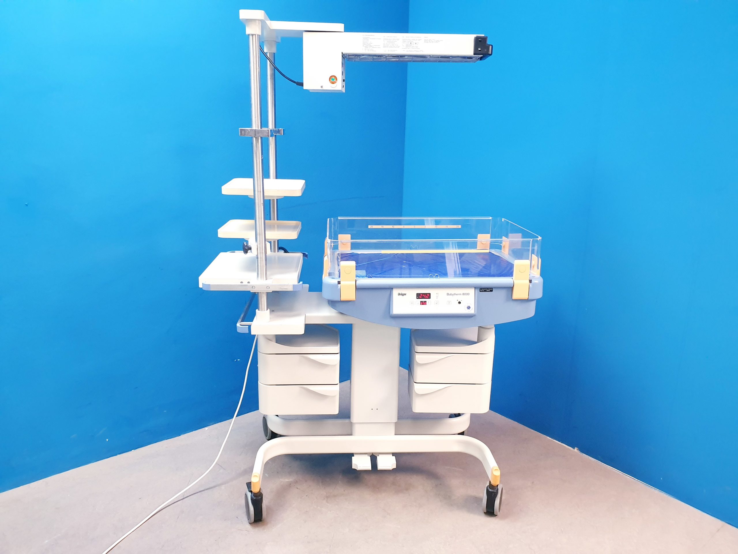 Dräger Babytherm 8000 fahrbare Reanimationseinheit für Neugeborene mit Wärmestrahler