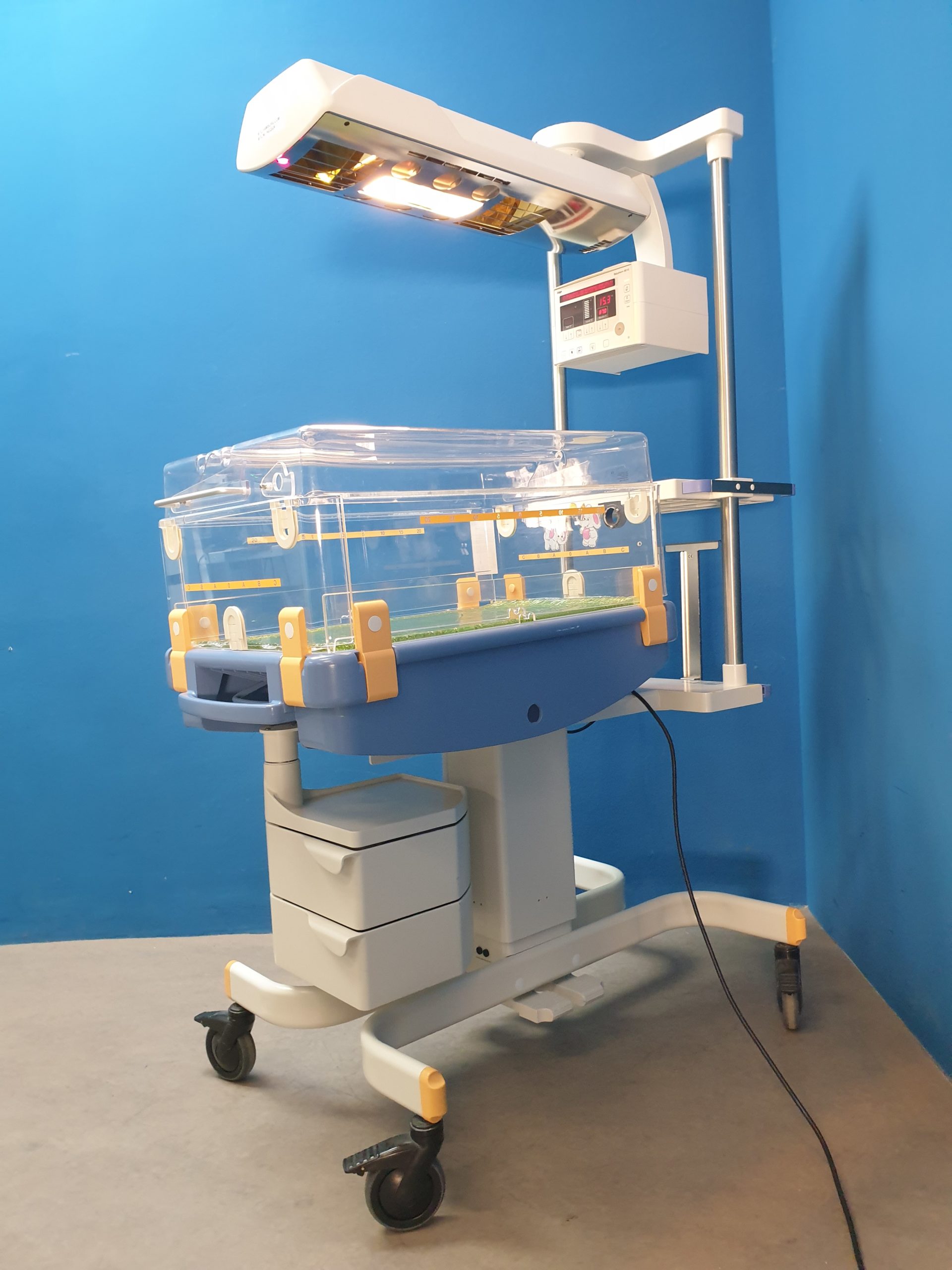 Drager Dräger Baybtherm Wärmebettchen + Babytherm 8010 Strahler
