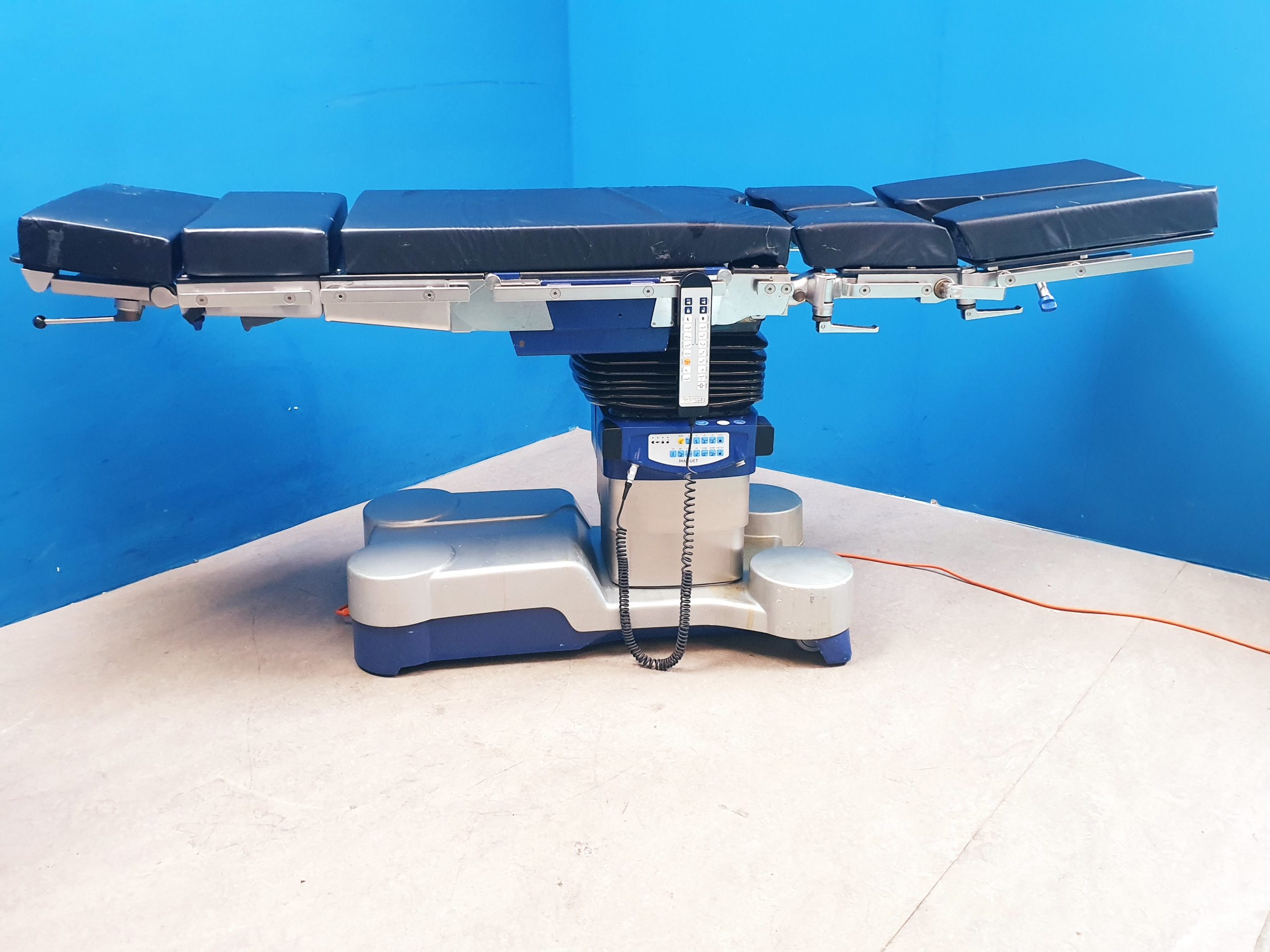 Maquet 1133.12B3 Alphamaxx fahrbarer OP-Tisch – Belastbar bis 450 kg