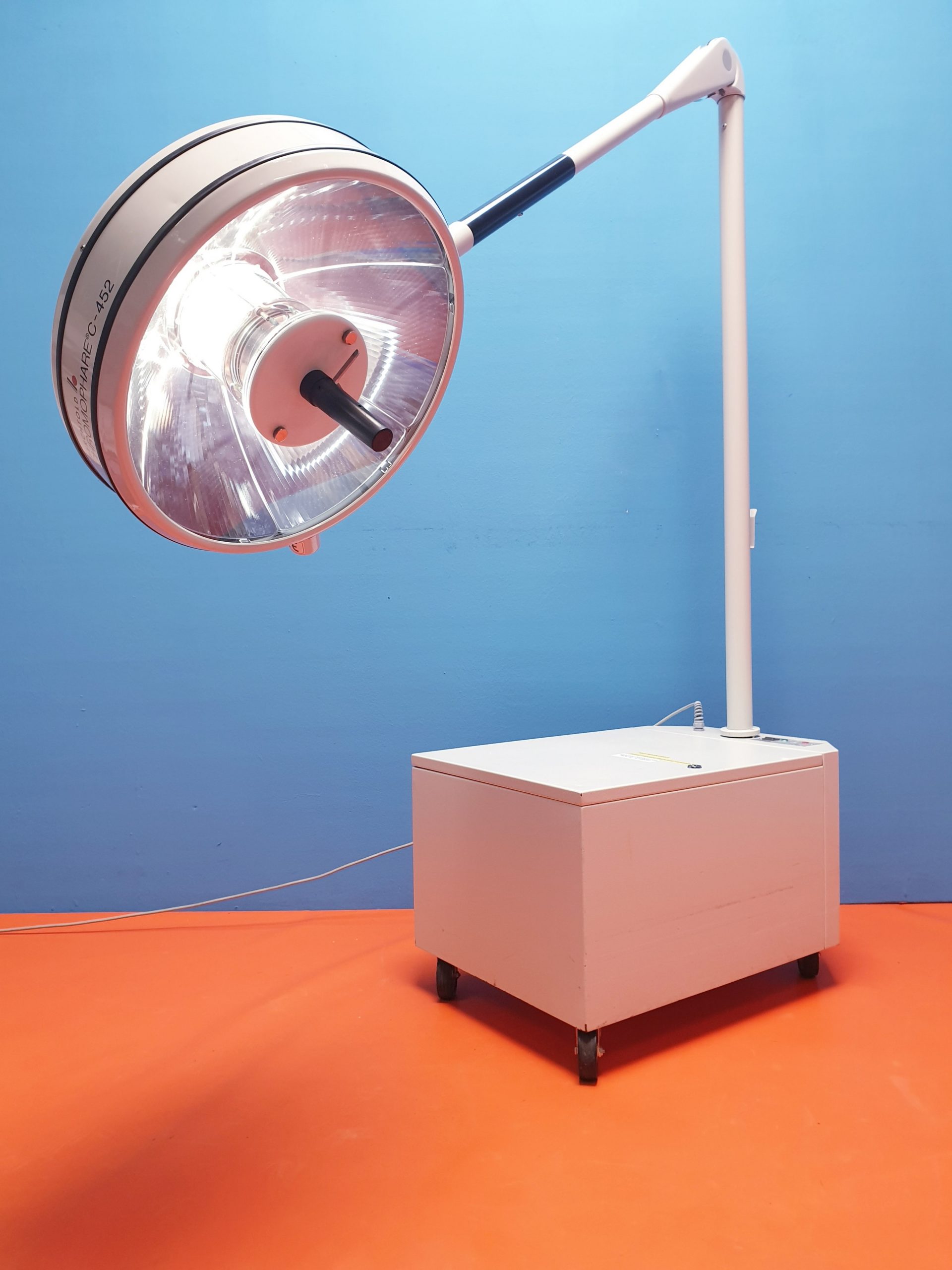 Berchtold Chromophare C 450 Untersuchungsleuchte OP Lampe Fahrbar