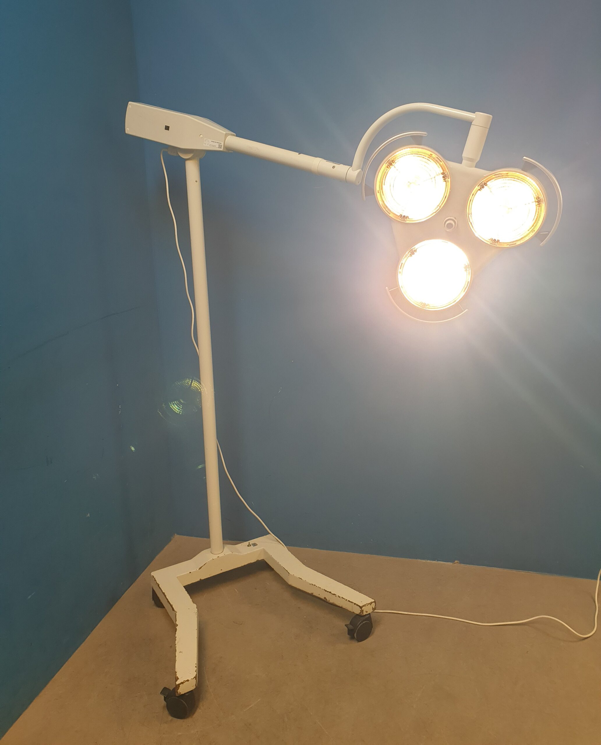 Hanaulux 2003 Fahrbare OP-Lampe Fahrbar Stativmodell