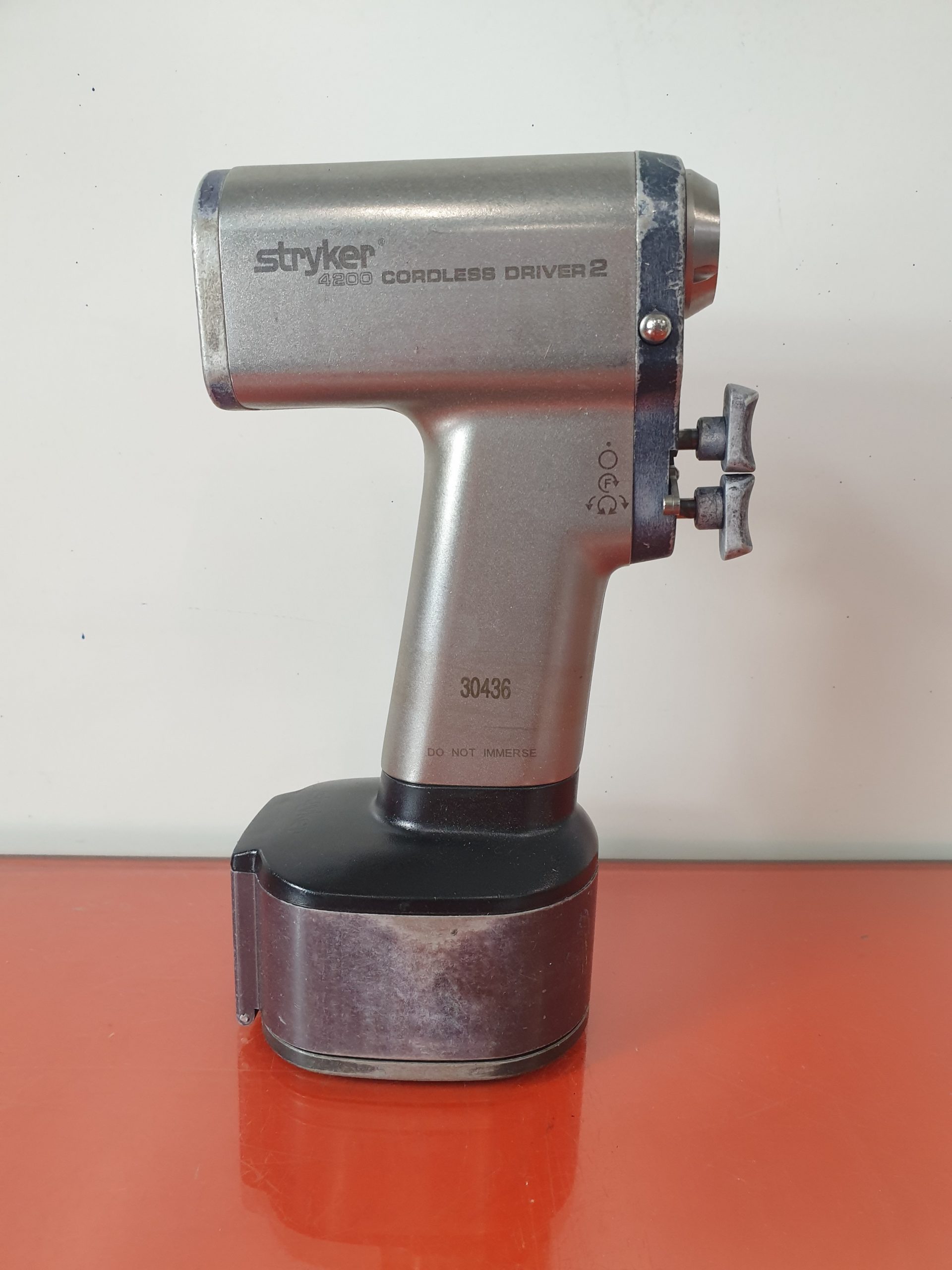 Stryker 4200 Cordless Driver 2 30436 mit 4222-120 Akku-Gehäuse